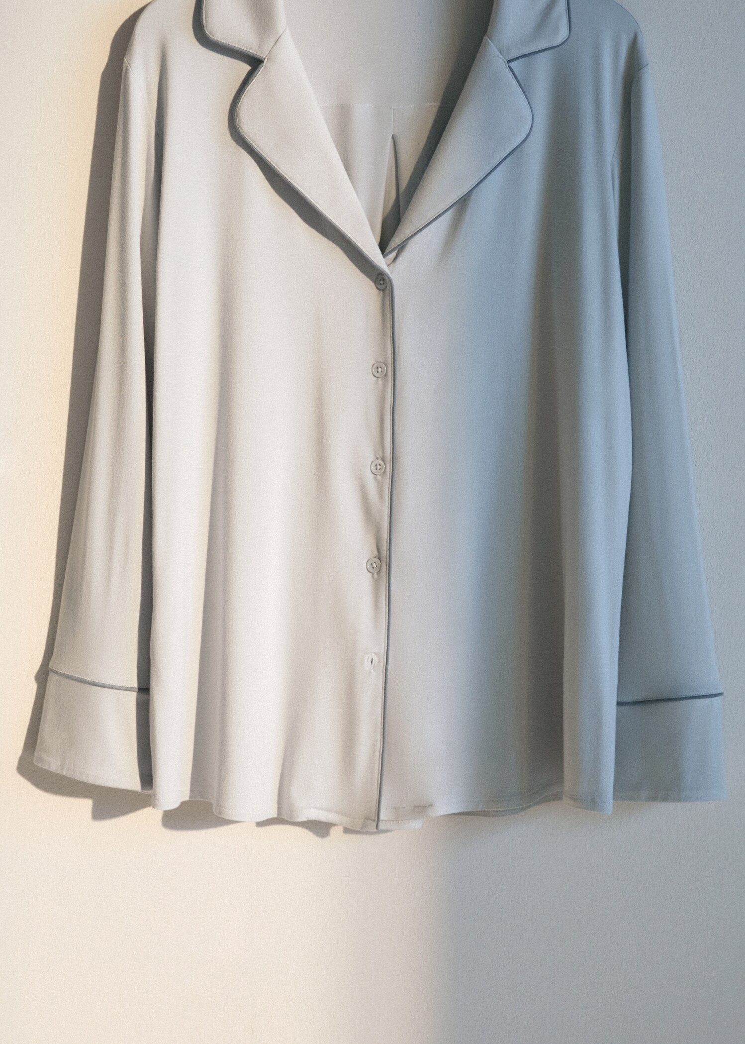 Pyjama shirt with trim - Details of the article 6