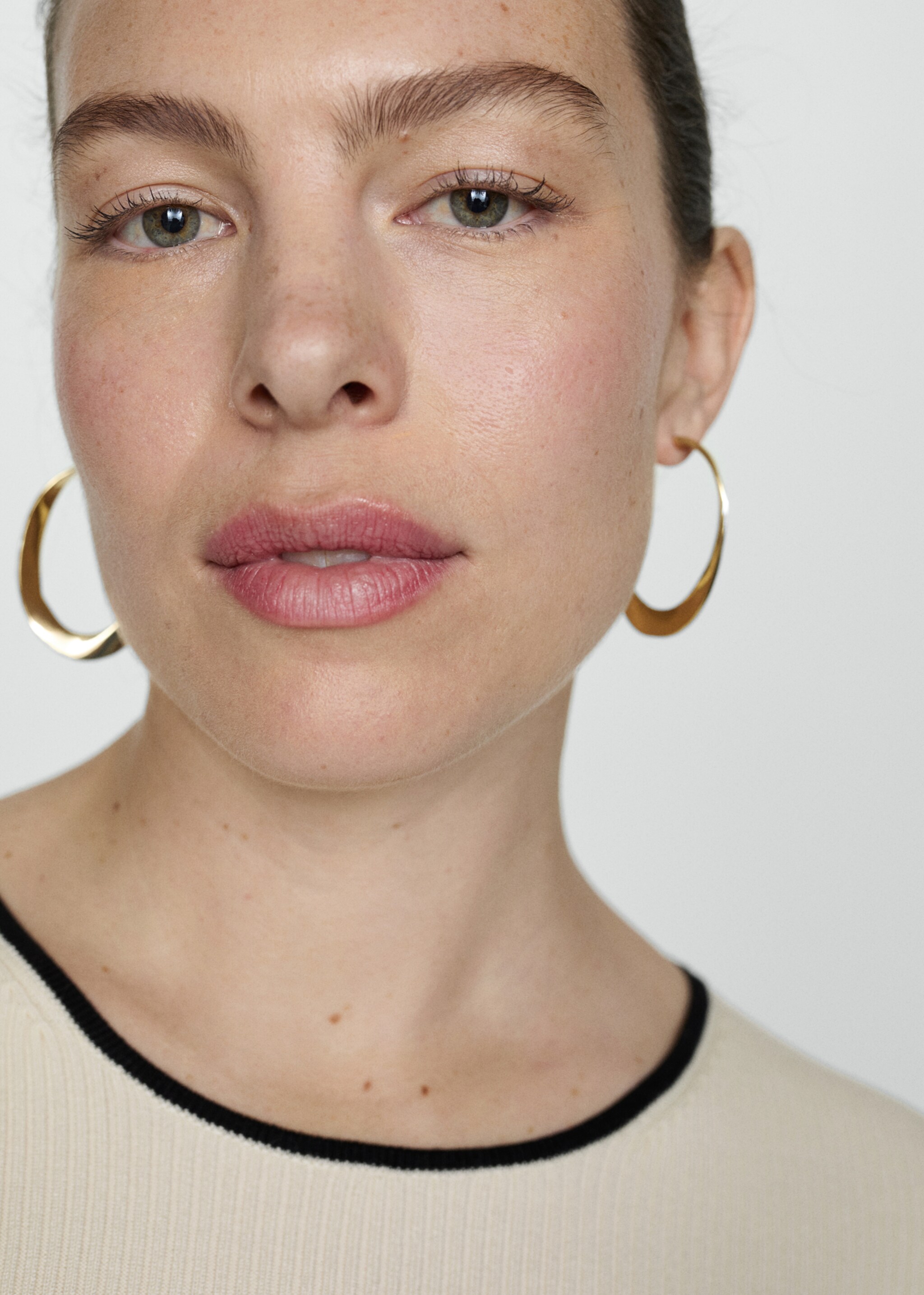 Contrast trim sweater - Details of the article 4, Ecru. Ref: 67054034-00.