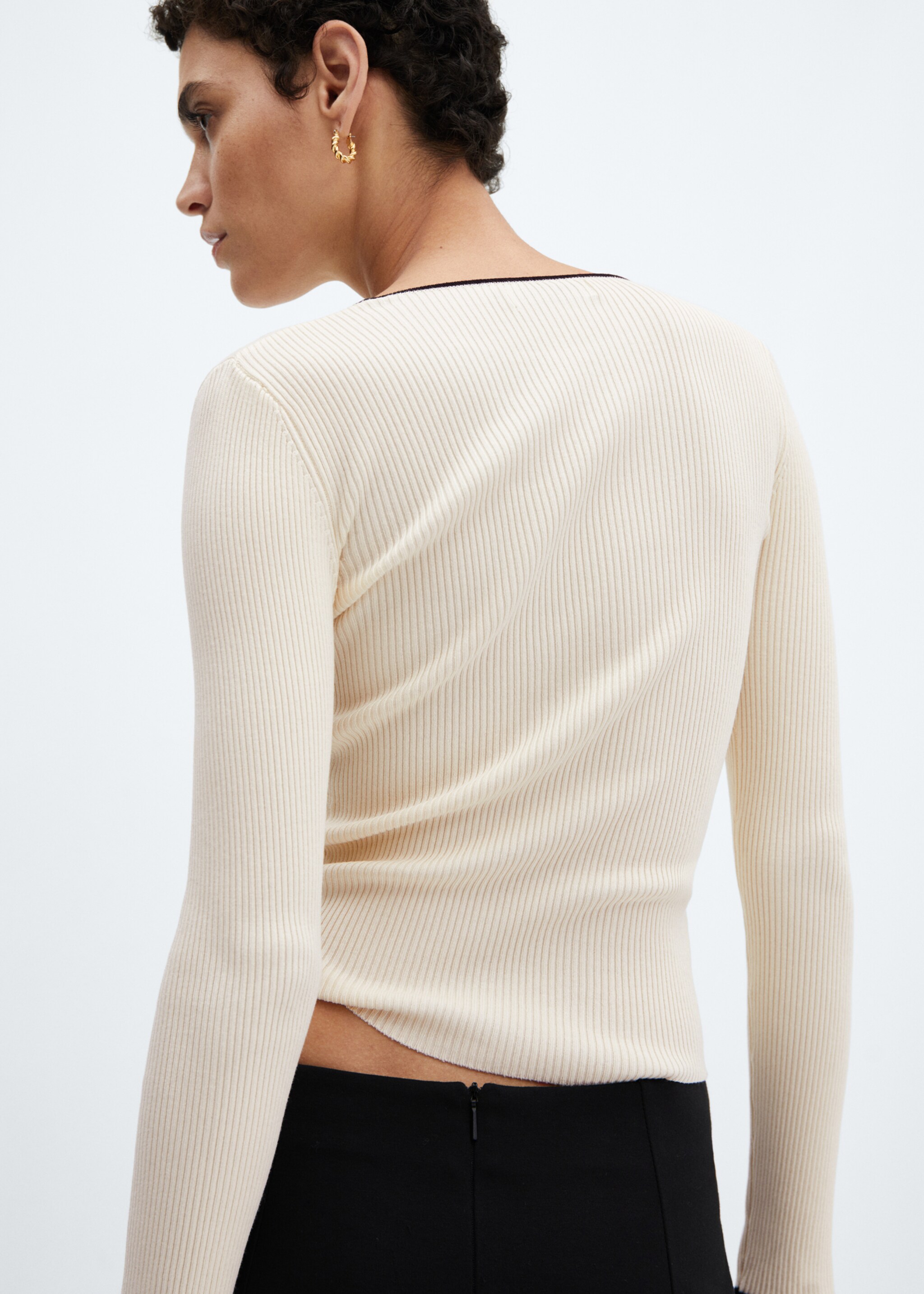 Contrast trim sweater - Reverse of the article, Ecru. Ref: 67054034-00.