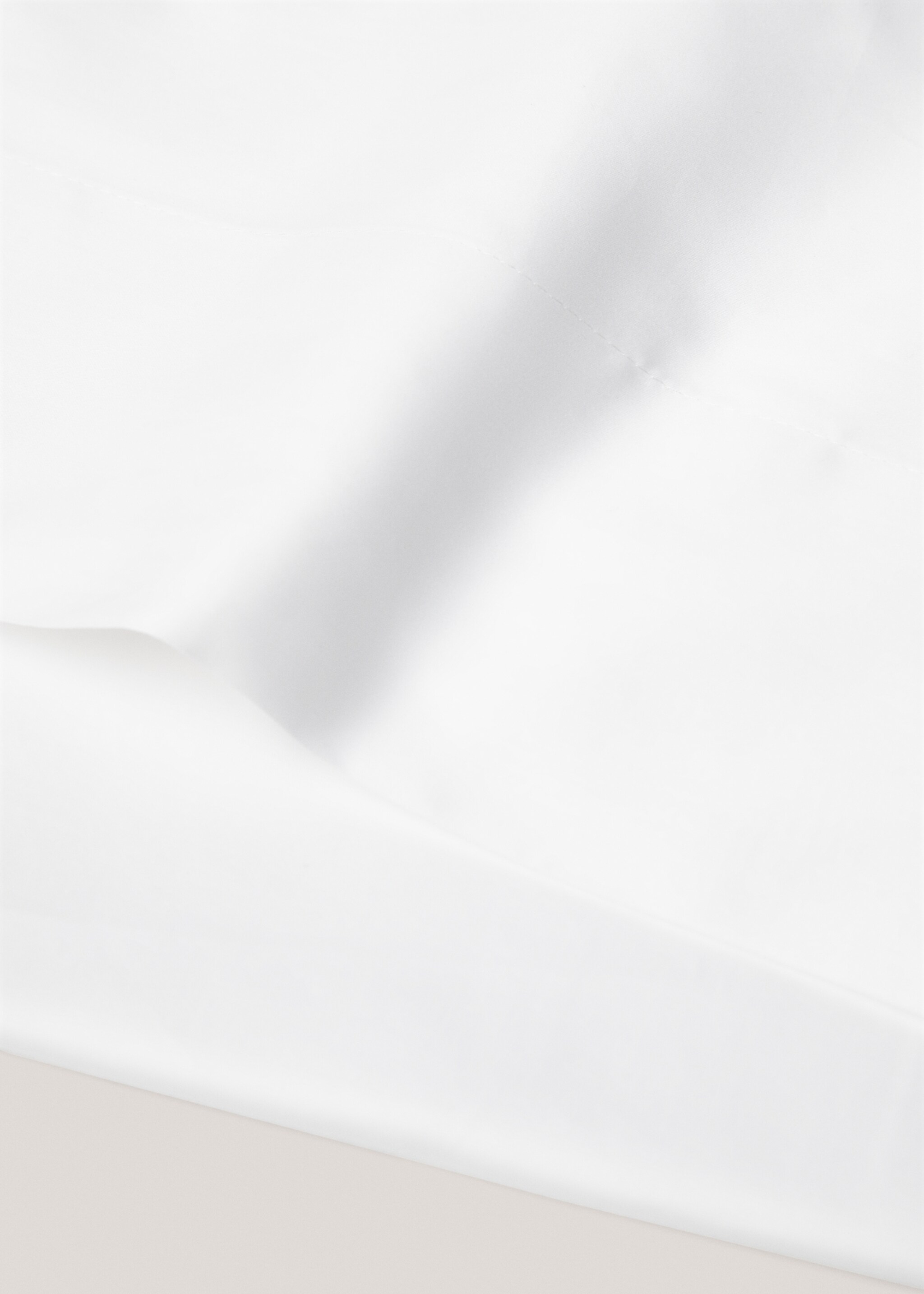 Satin fitted sheet for queen bed - Details of the article 1, White. Ref: 67054053-00.
