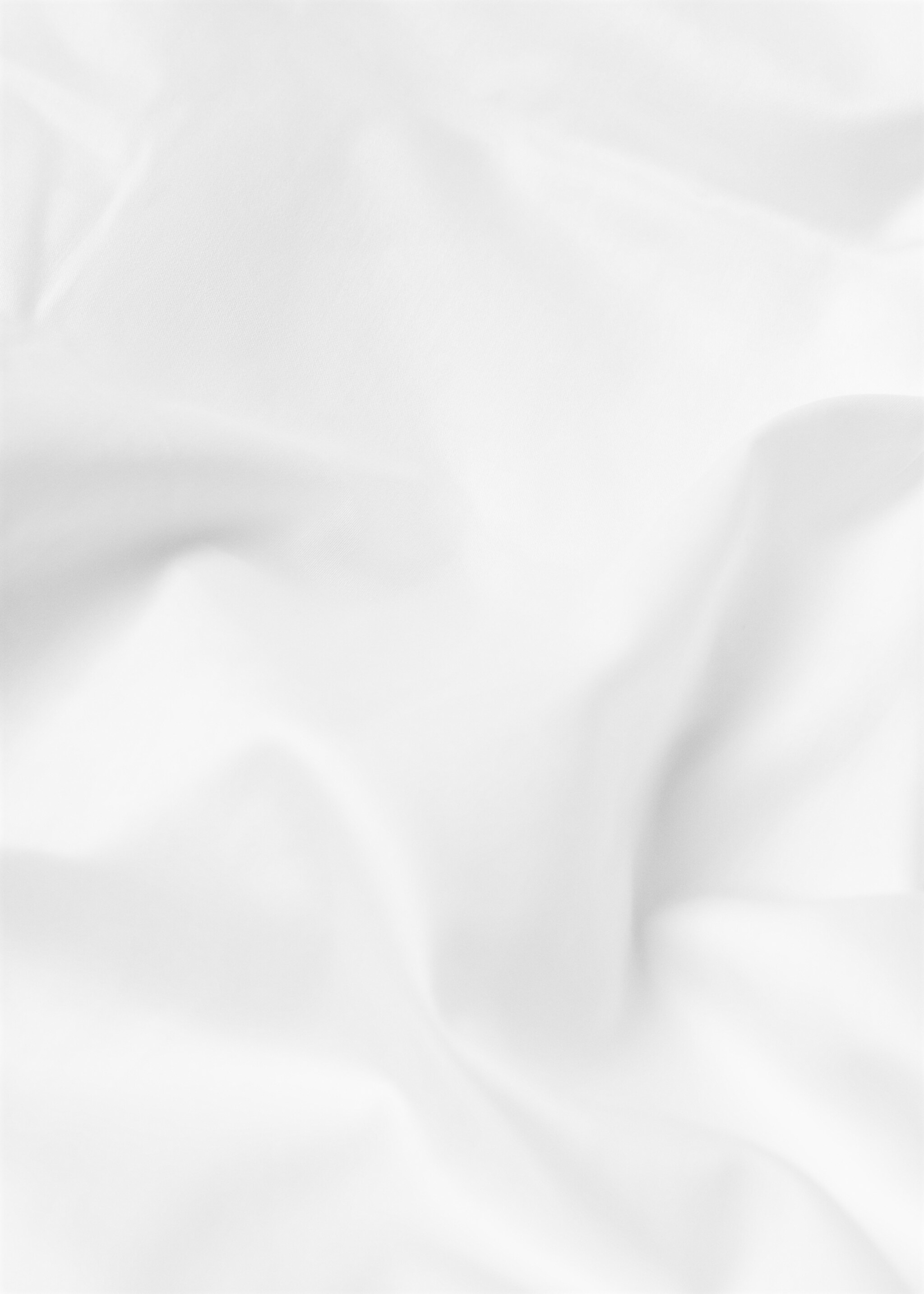Satin fitted sheet for queen bed - Details of the article 2, White. Ref: 67054053-00.