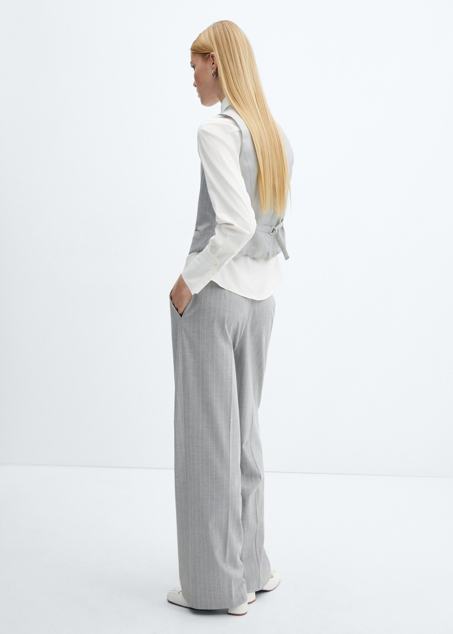 Pinstriped suit waistcoat - Reverse of the article