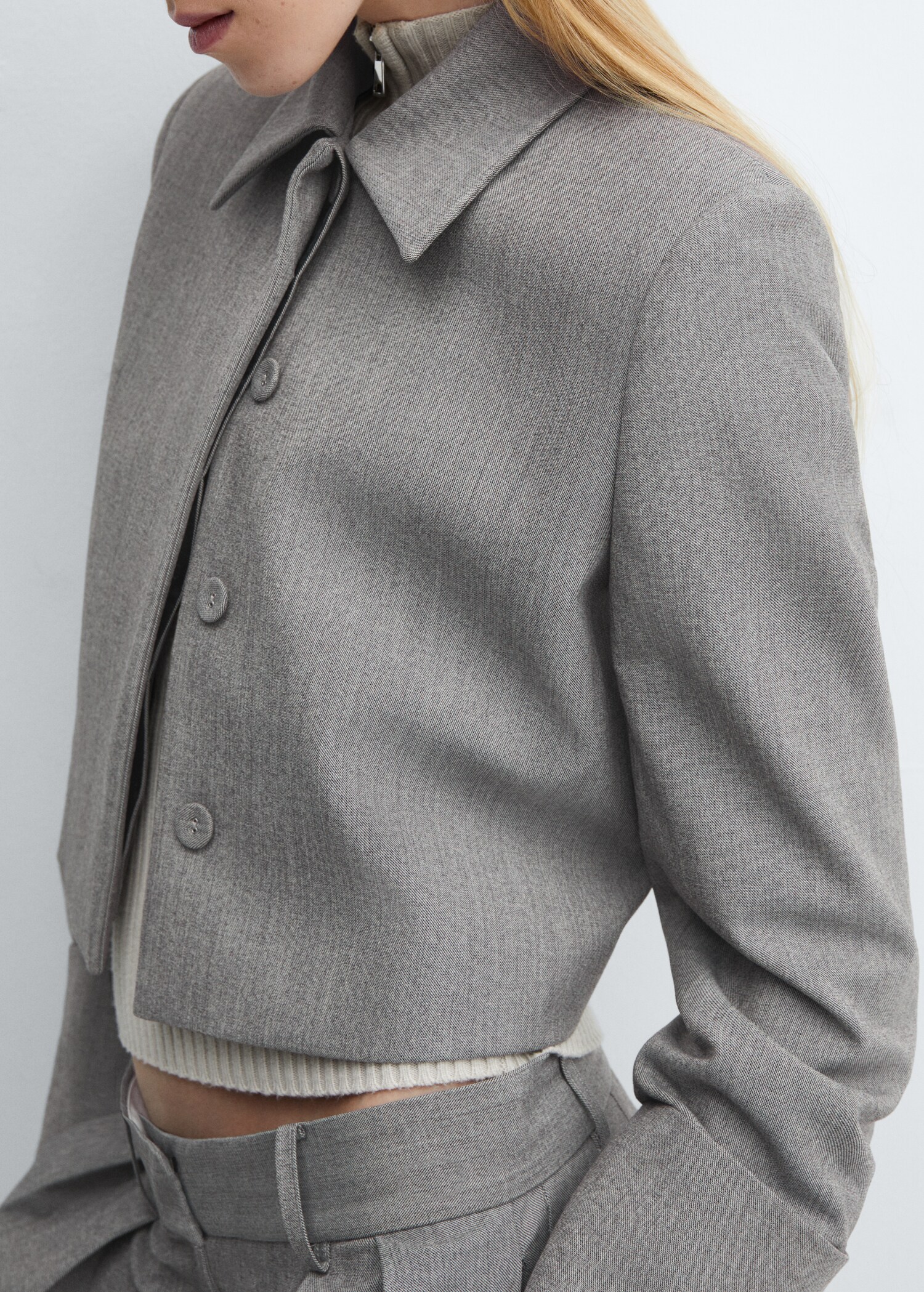 Cropped suit jacket - Details of the article 6