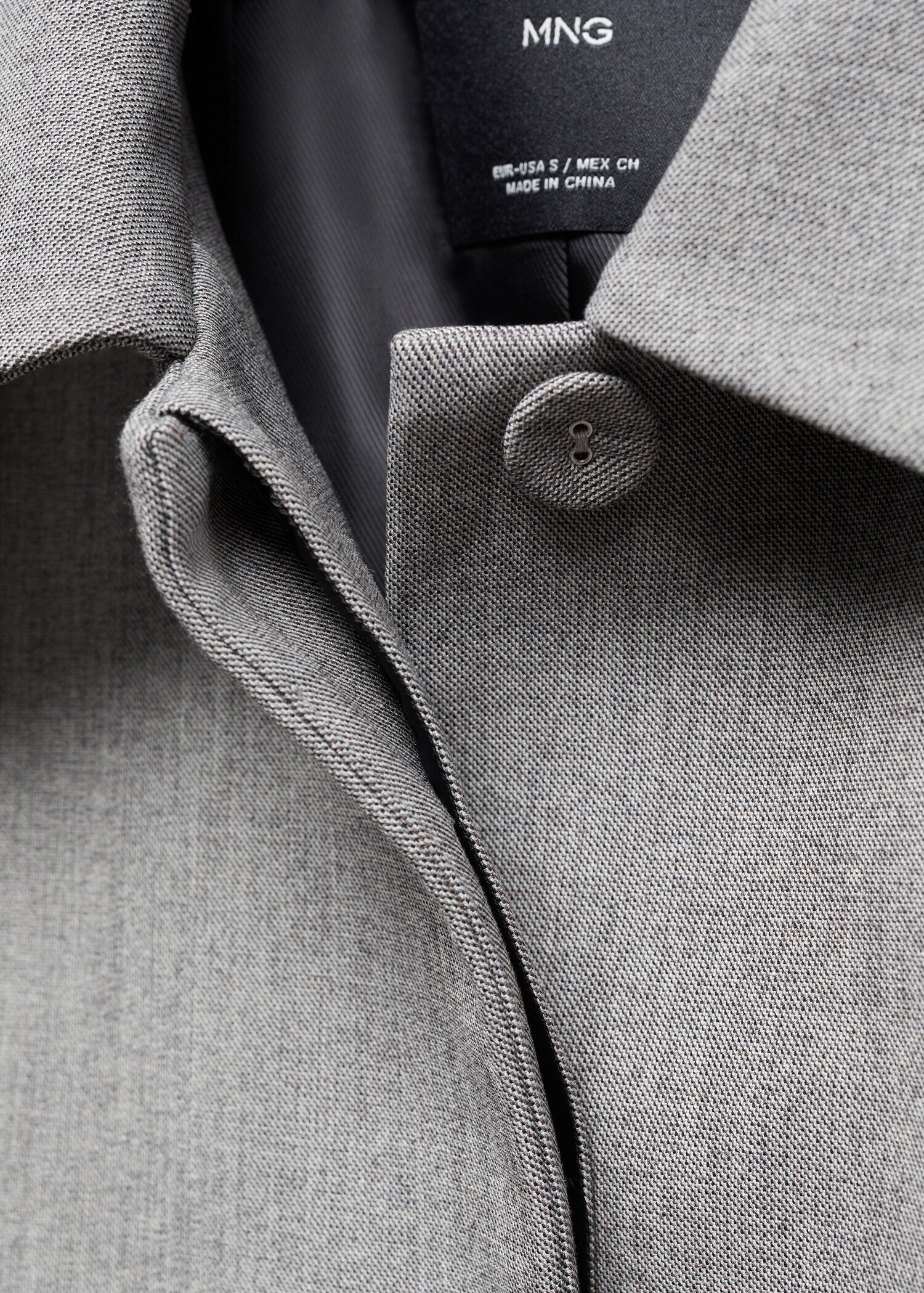 Cropped suit jacket - Details of the article 8