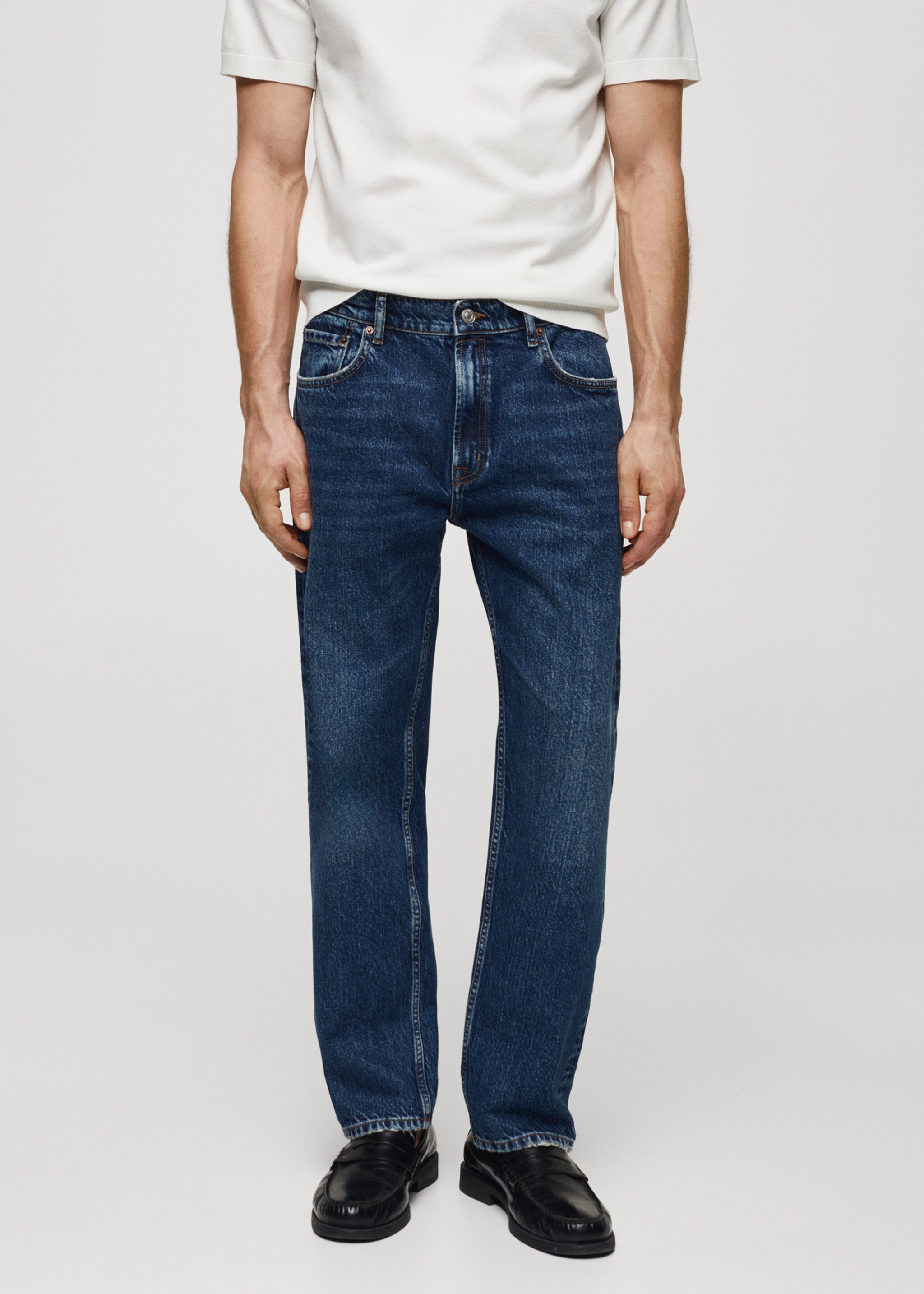 Regular Fit-Jeans mit dunkler Waschung - Mittlere Ansicht