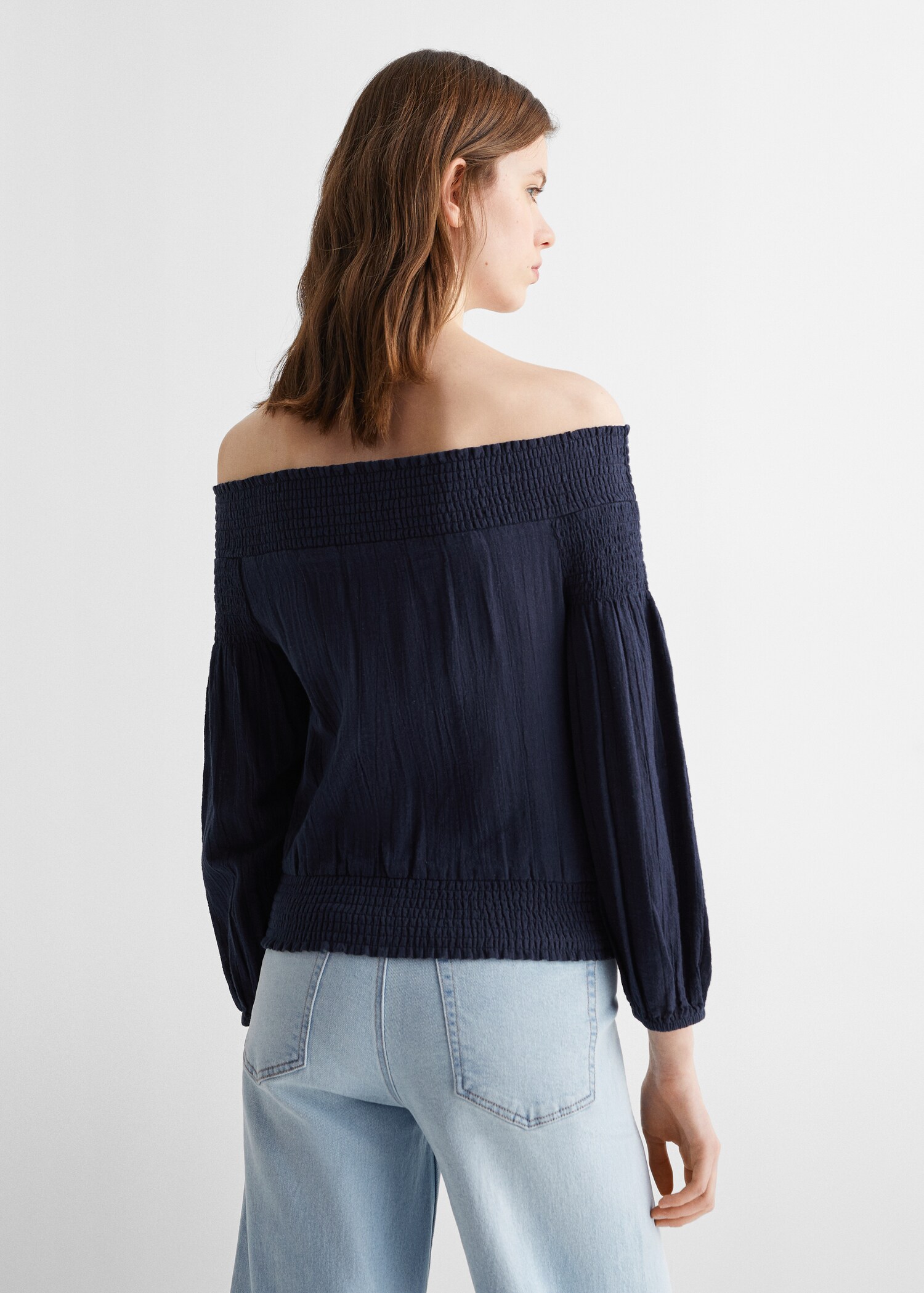 Off-shoulder blúz - A cikk hátulja