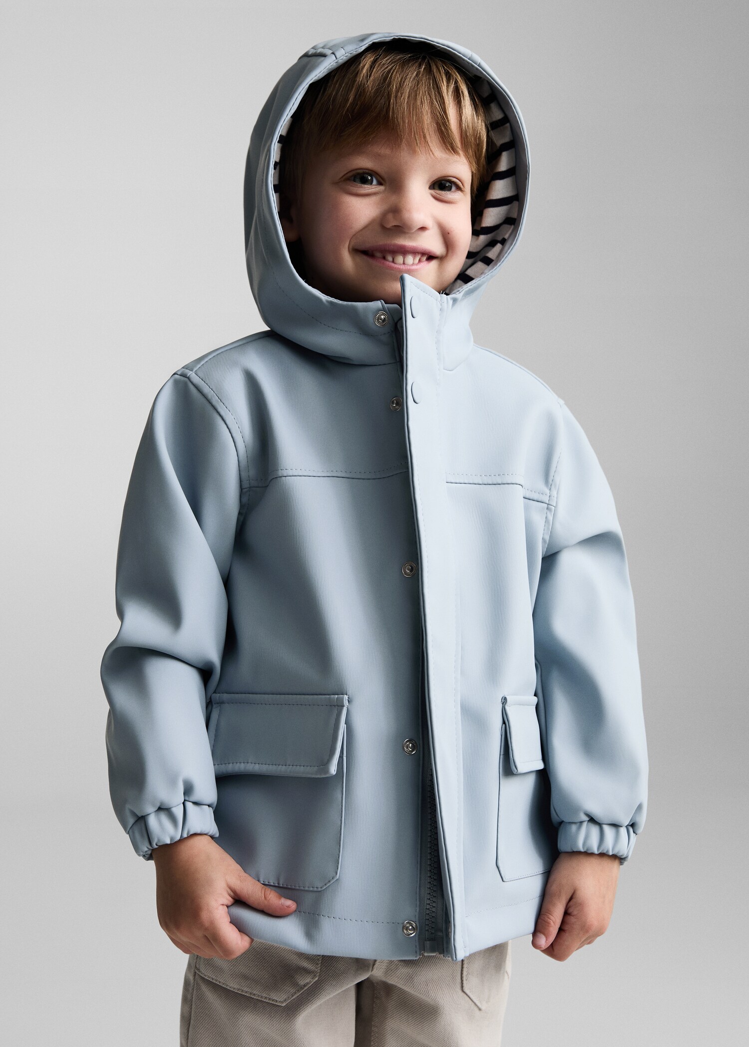 Parka impermeable capucha - Plano medio