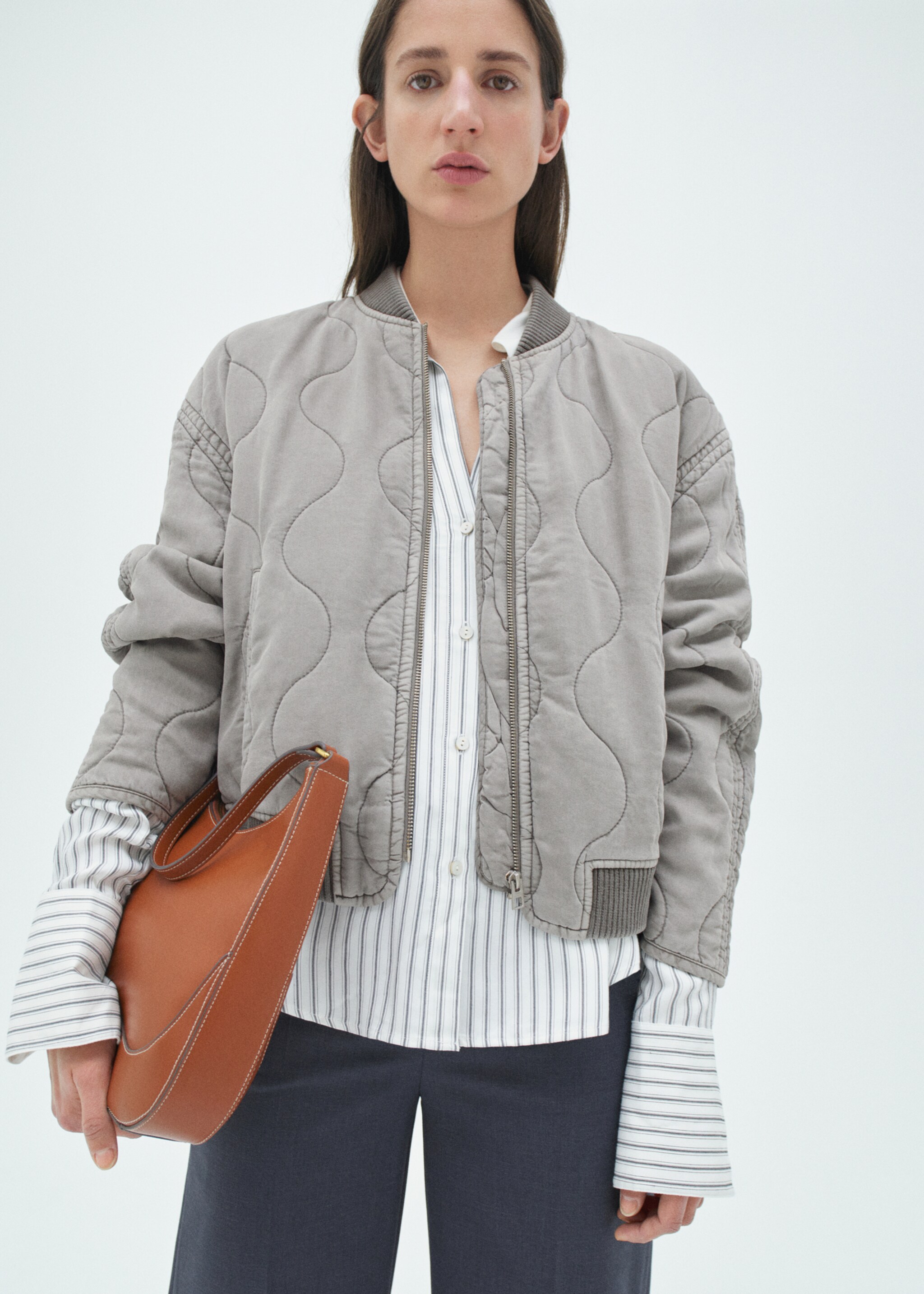 Quilted bomber jacket - Details of the article 6, Light Heather Grey. Ref: 67054785-00.