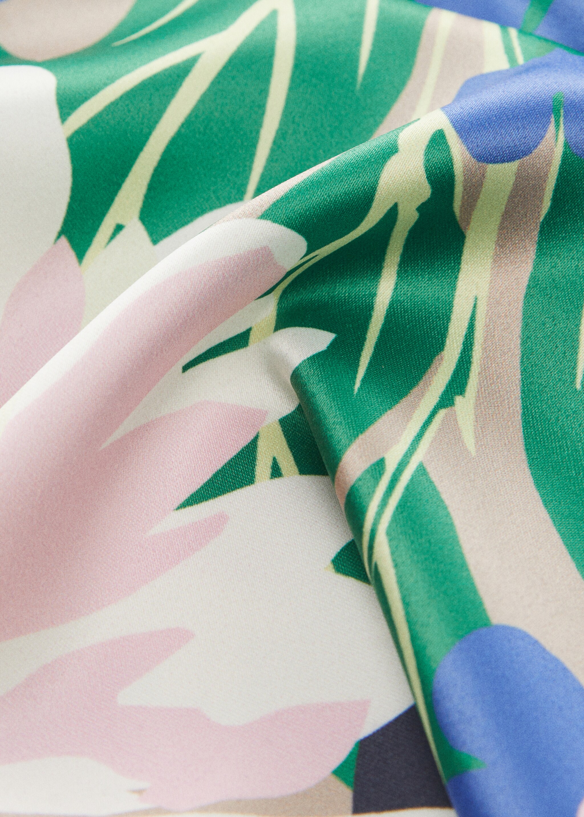 Blommönstrad sjal - Detaljer om artikeln 1, Blå. Ref: 67055724-00.