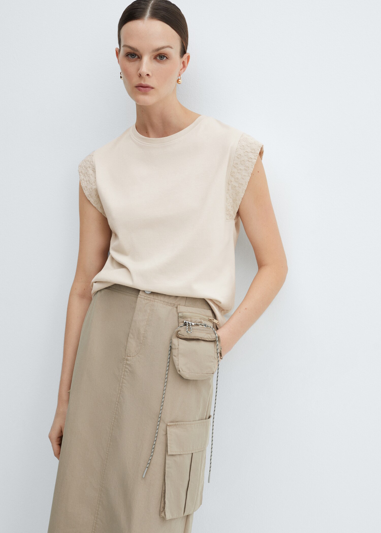 Embroidered sleeve T-shirt - Medium plane