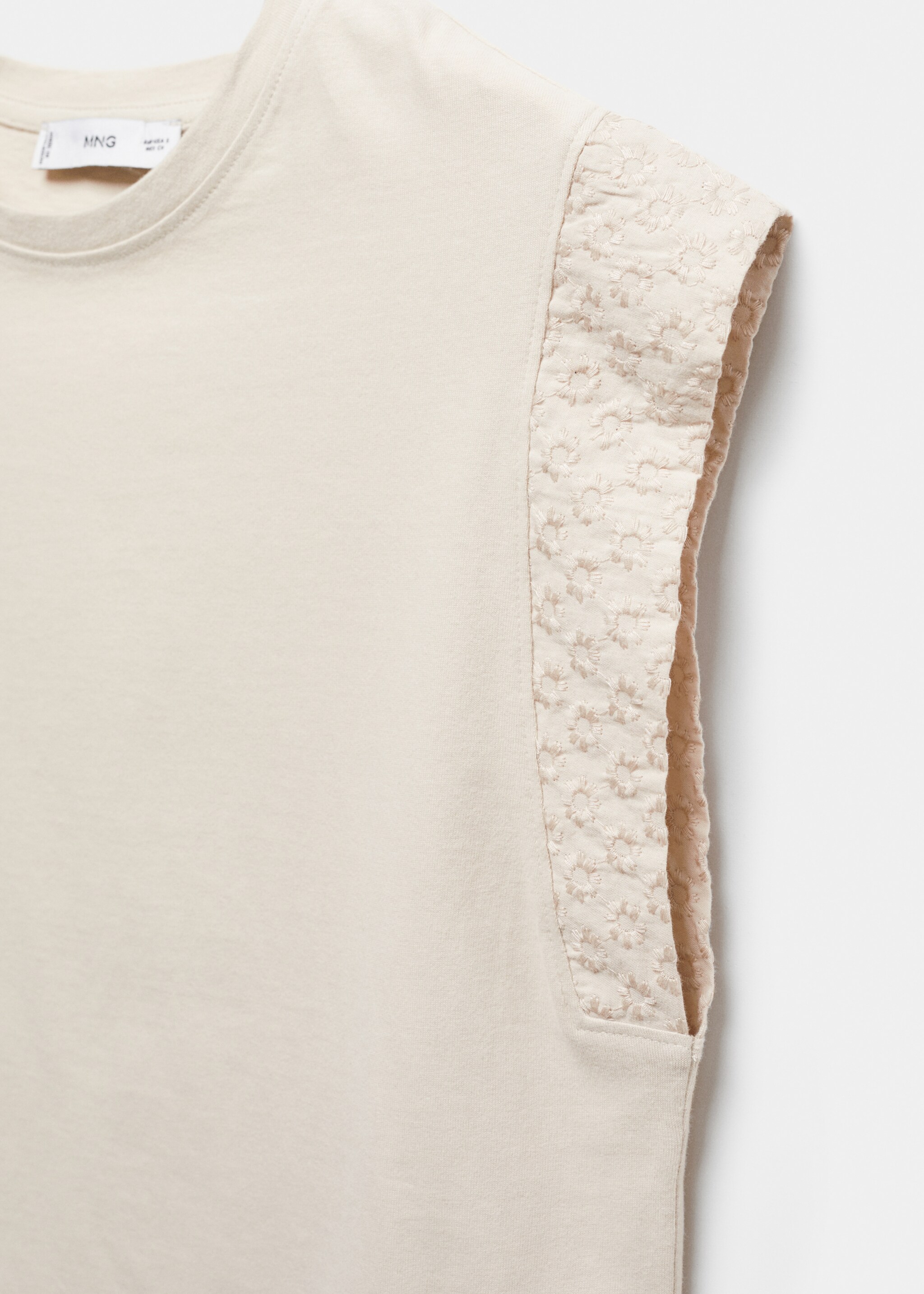 Embroidered sleeve T-shirt - Details of the article 8