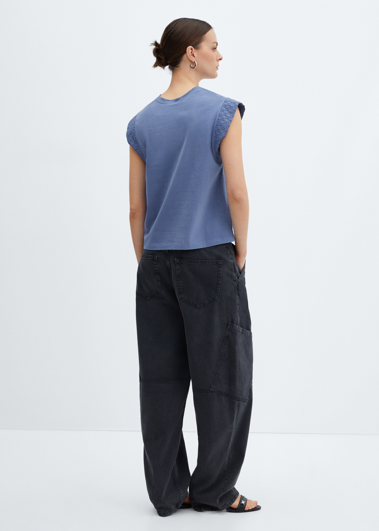 Embroidered sleeve T-shirt - Reverse of the article