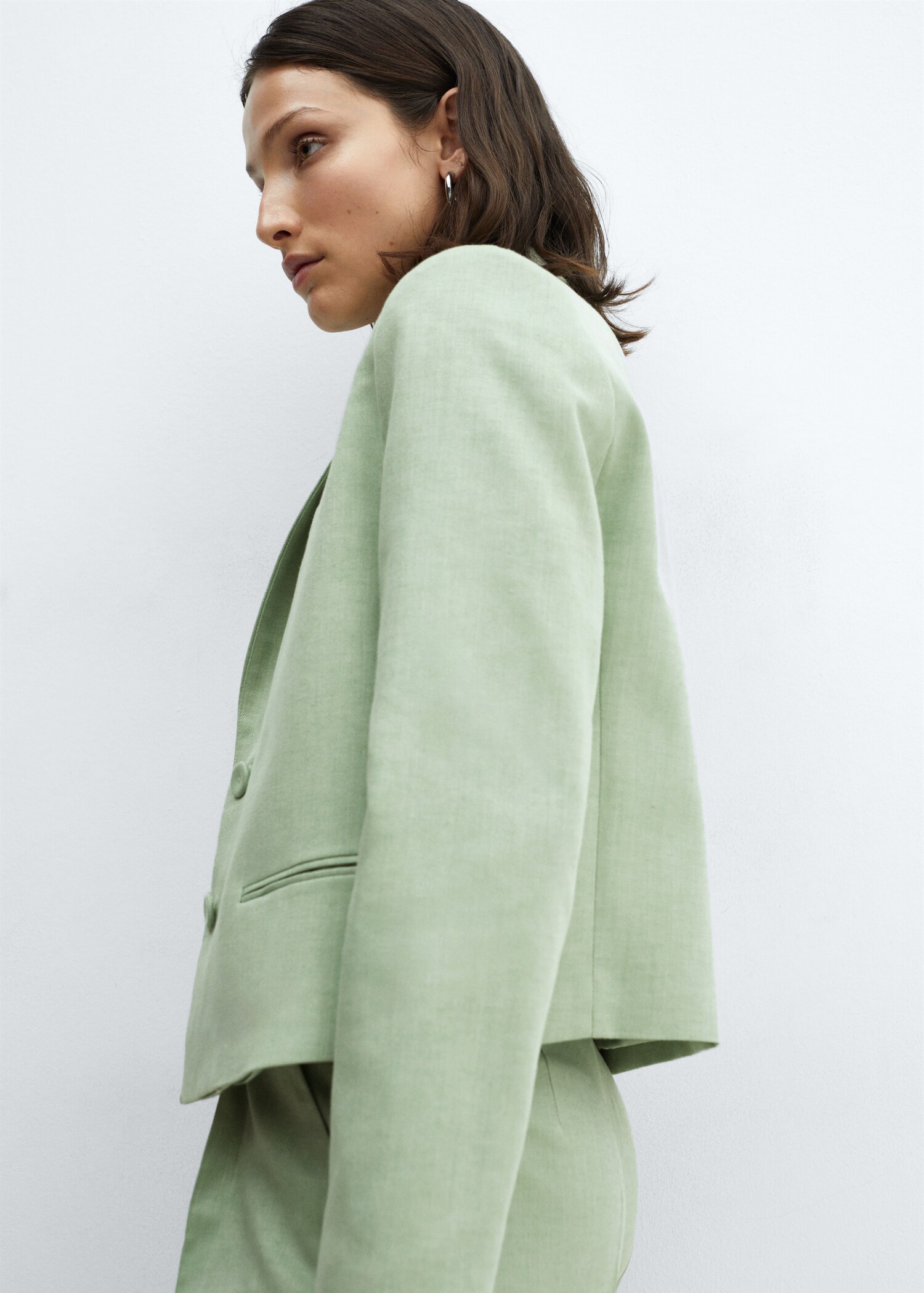 Cropped blazer with buttons - Details of the article 2