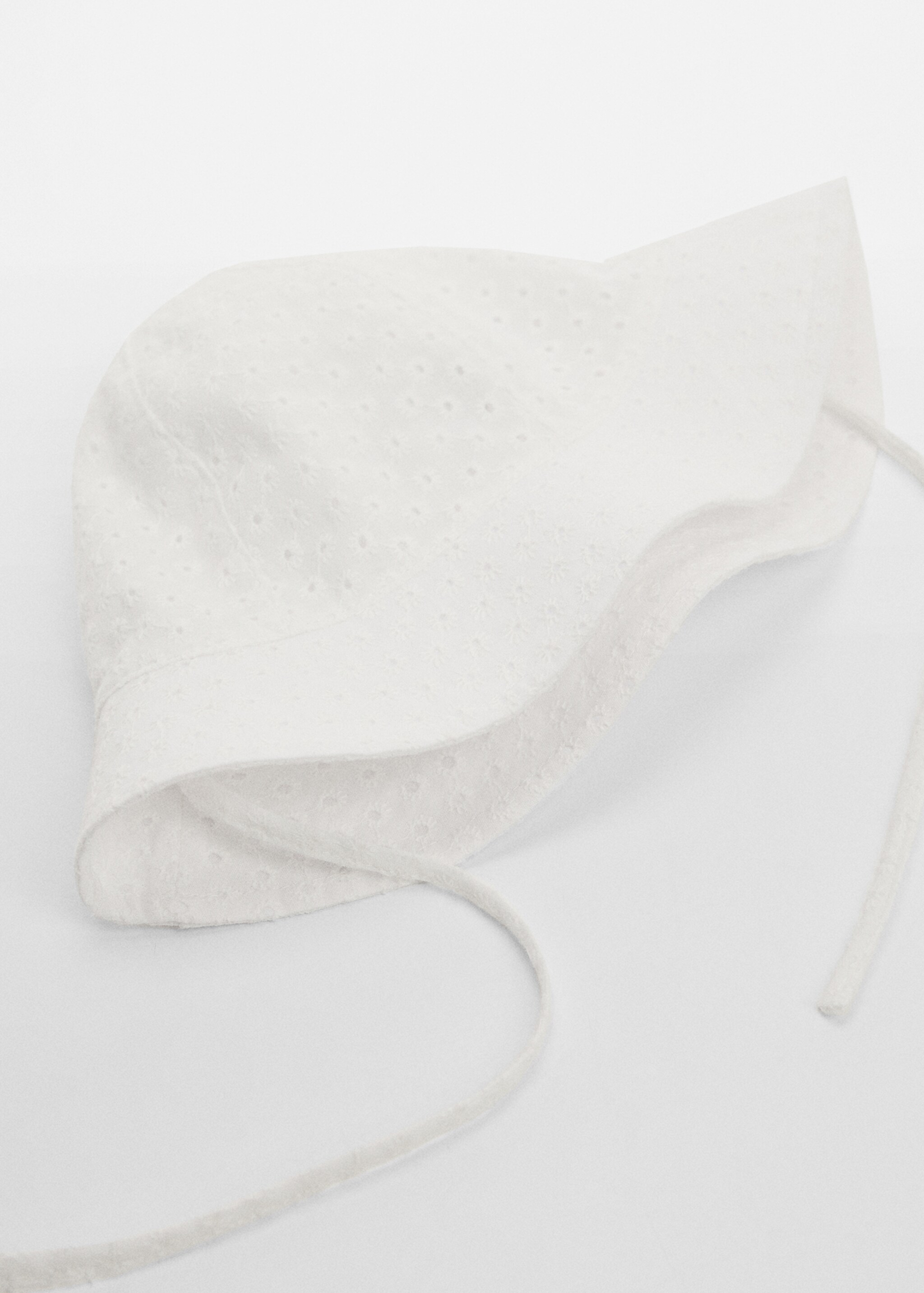 Floral bucket hat - Details of the article 2, White. Ref: 67055994-00.