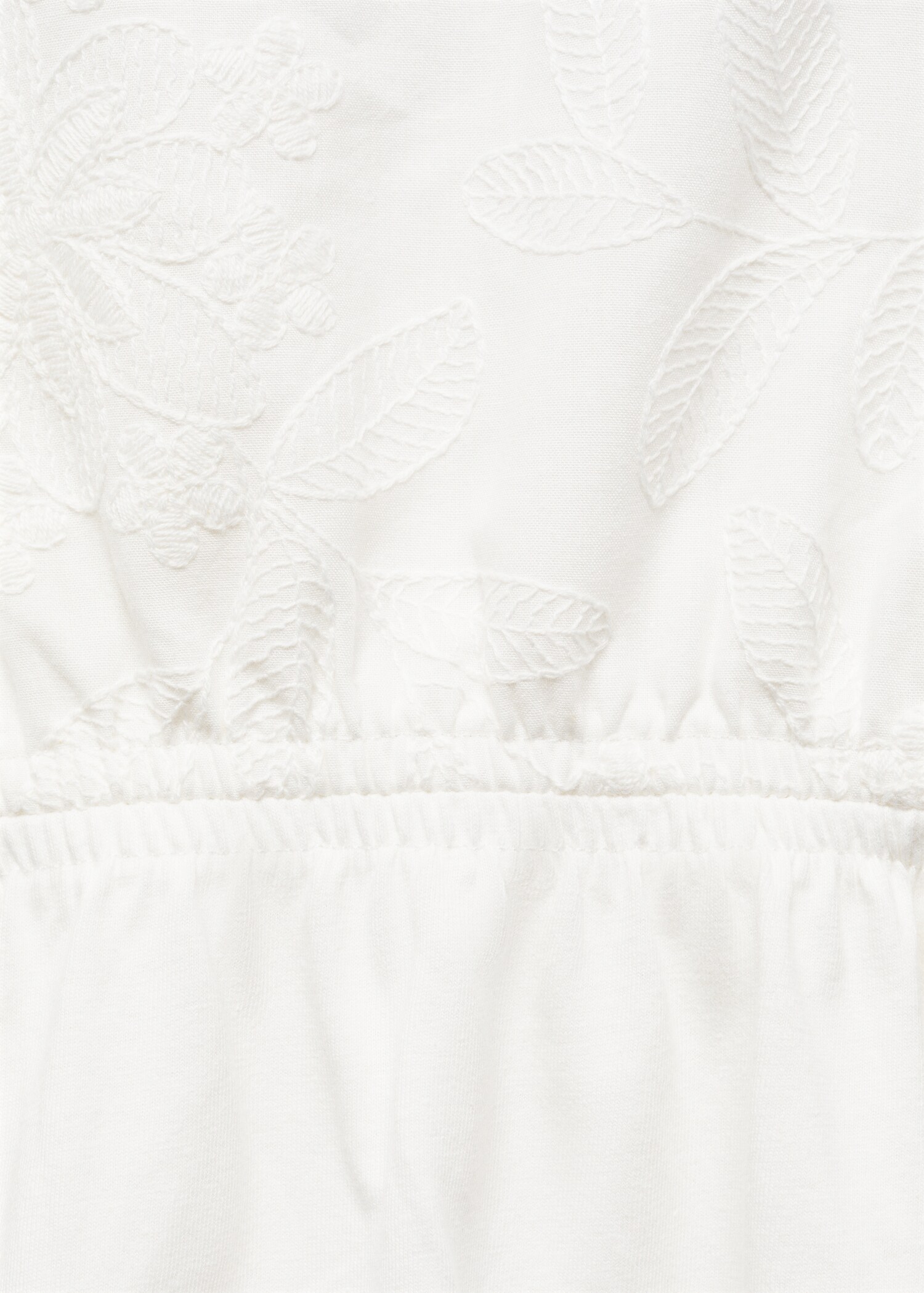 Embroidered dress with side slits - Details of the article 8