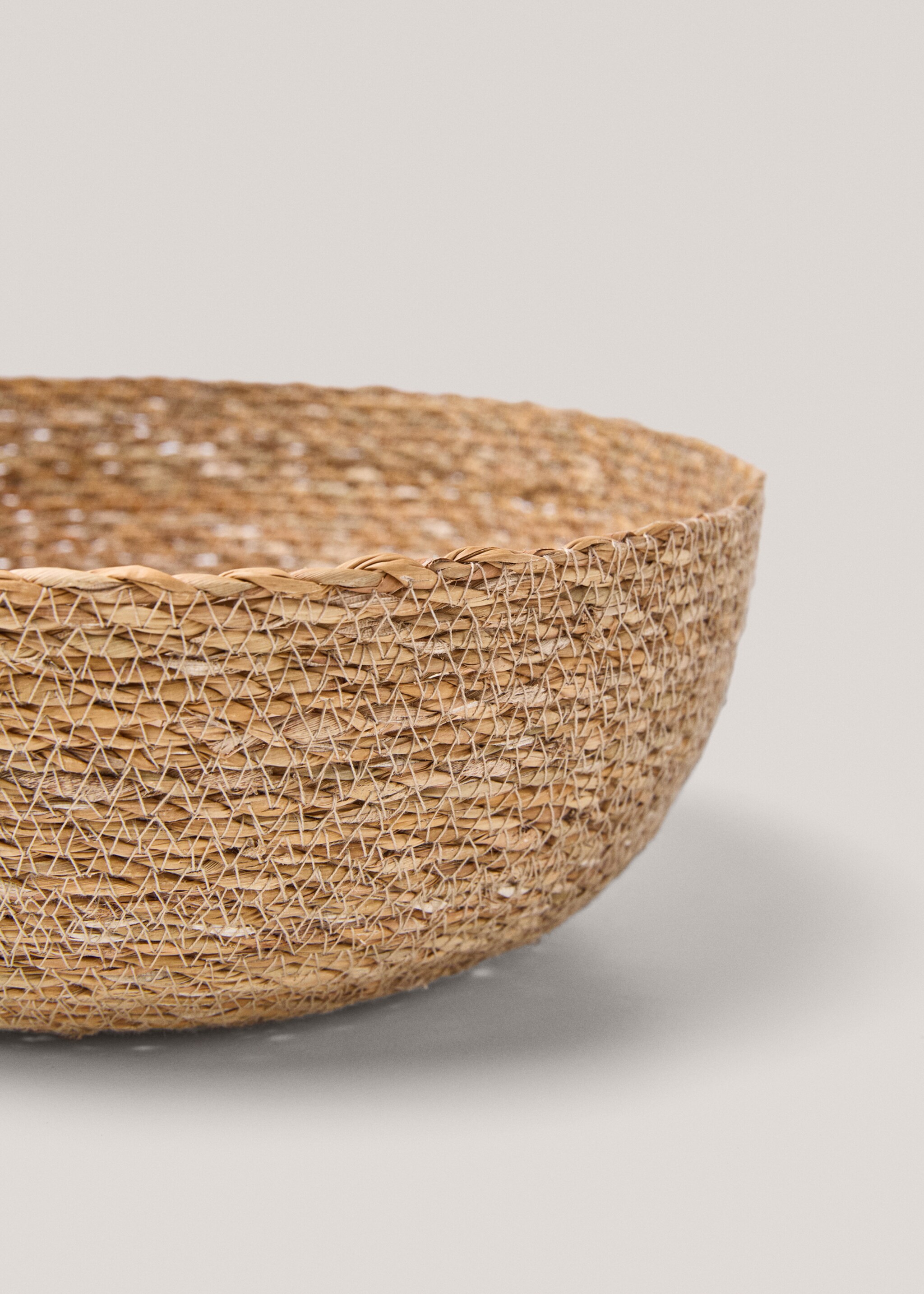 Cesta redonda de fibras naturais 30 x 10 cm - Pormenor do artigo 1, Castanho. Ref: 67056045-00.
