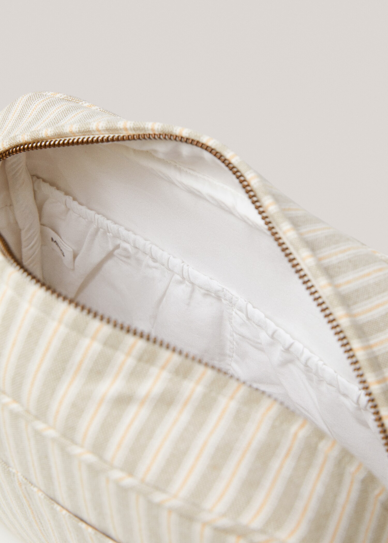 Striped cotton toiletry bag - Details of the article 3