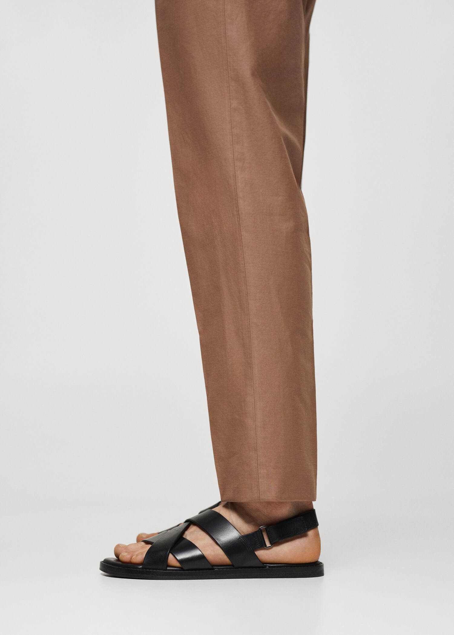 100% leather crossed strap sandal - Details of the article 9