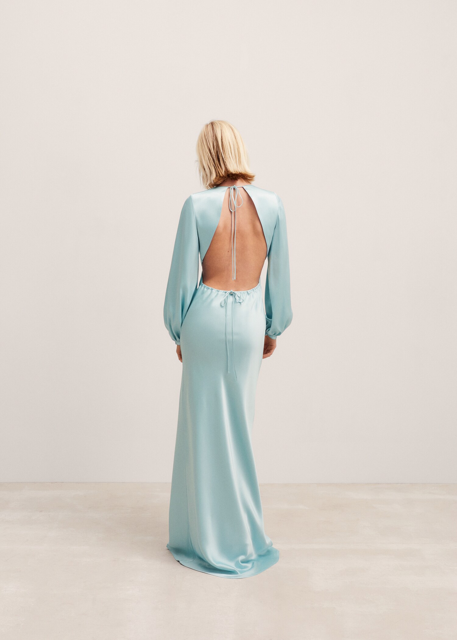 Vestido satinado espalda descubierta - Reverso del artículo