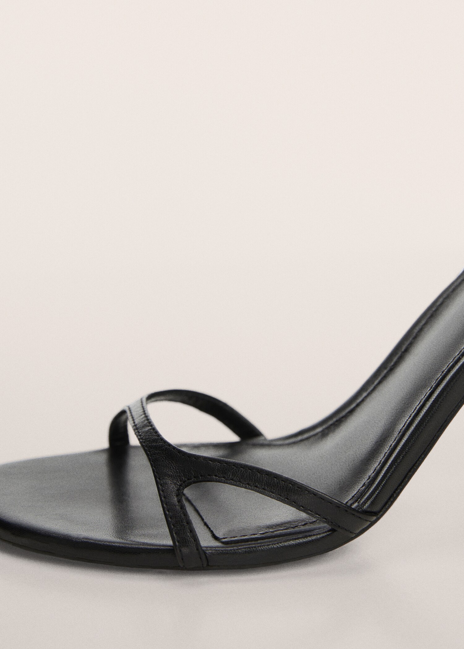 Leather straps sandals - Details of the article 2