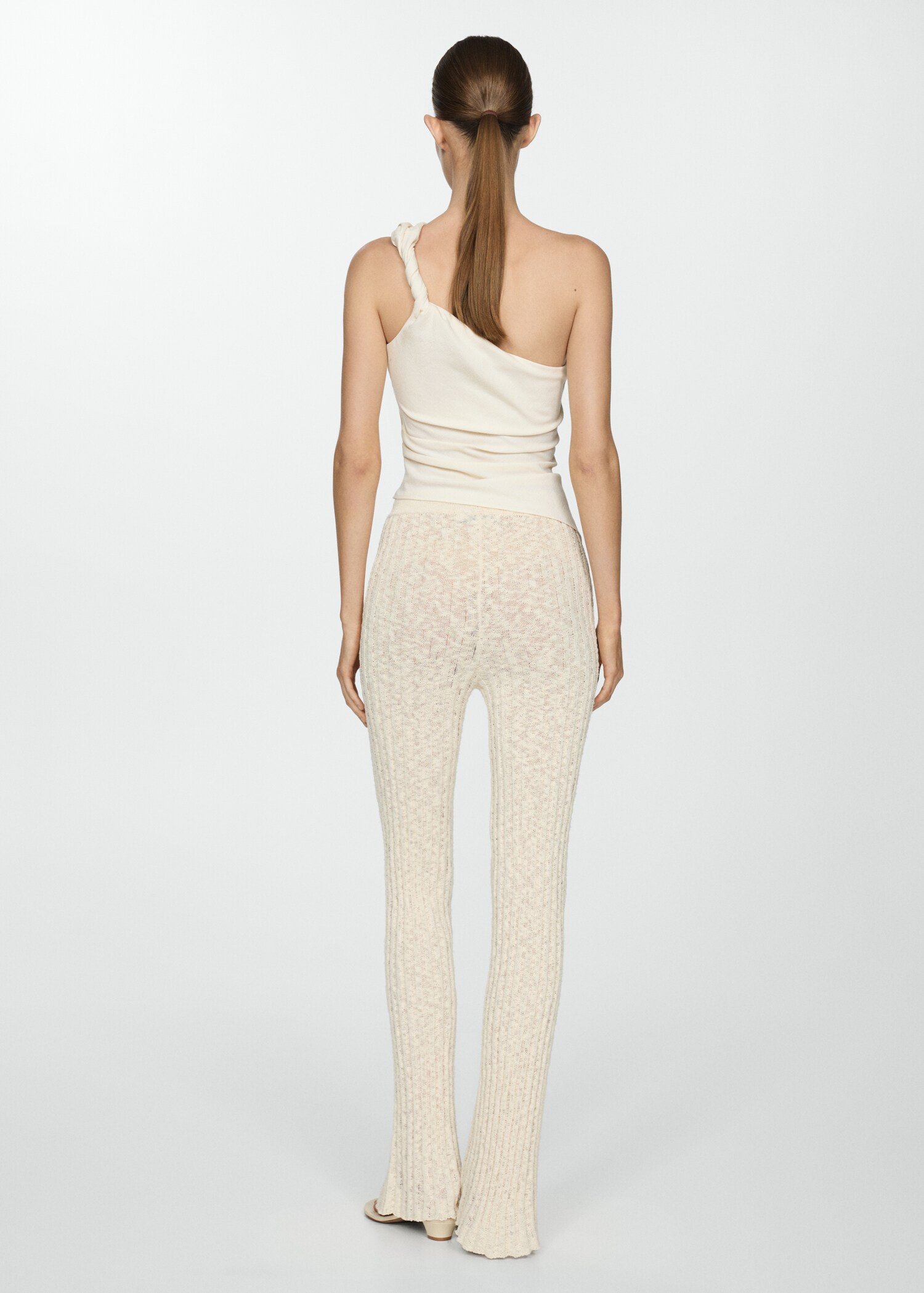 Asymmetrical textured top - Reverse of the article