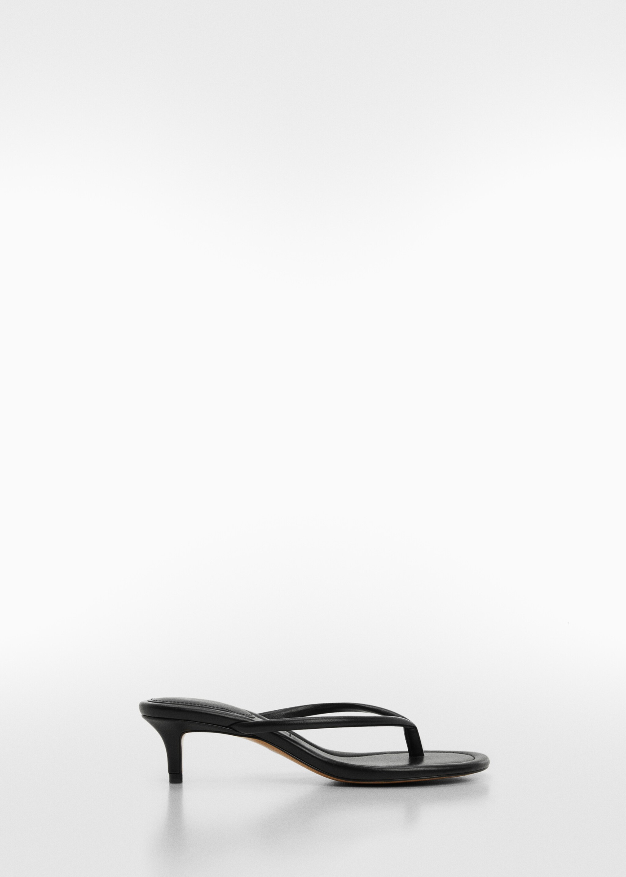 Sandale mit Kitten-Absatz - Artikel ohne Model, Schwarz. Ref: 67057705-00.