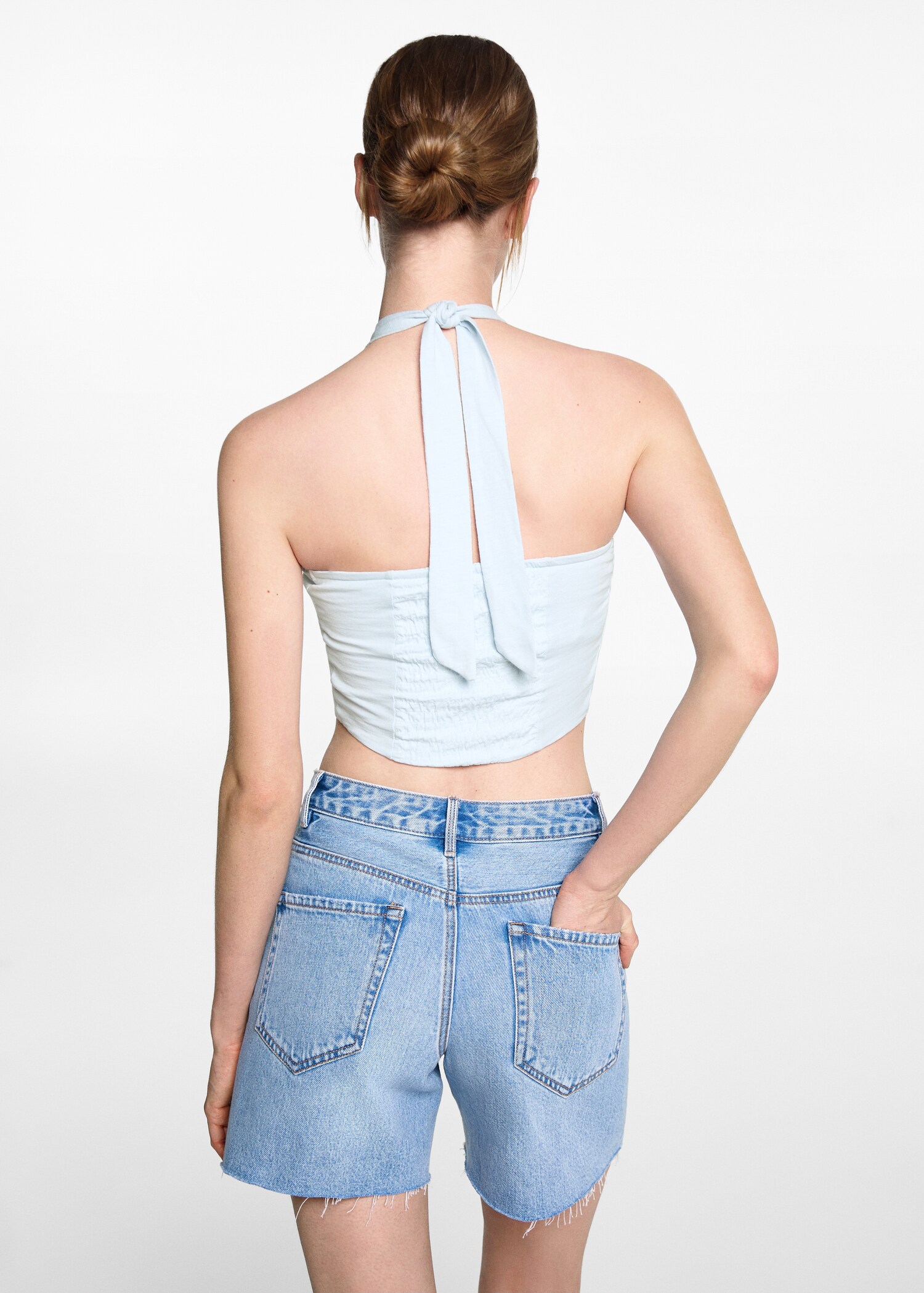 Halter neck top - Reverse of the article