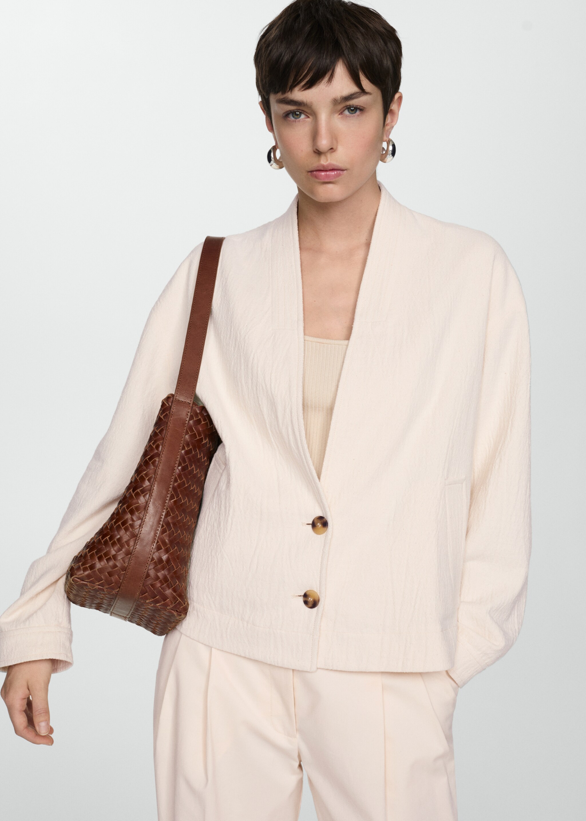 Chaqueta algodón cuello pico - Plano medio