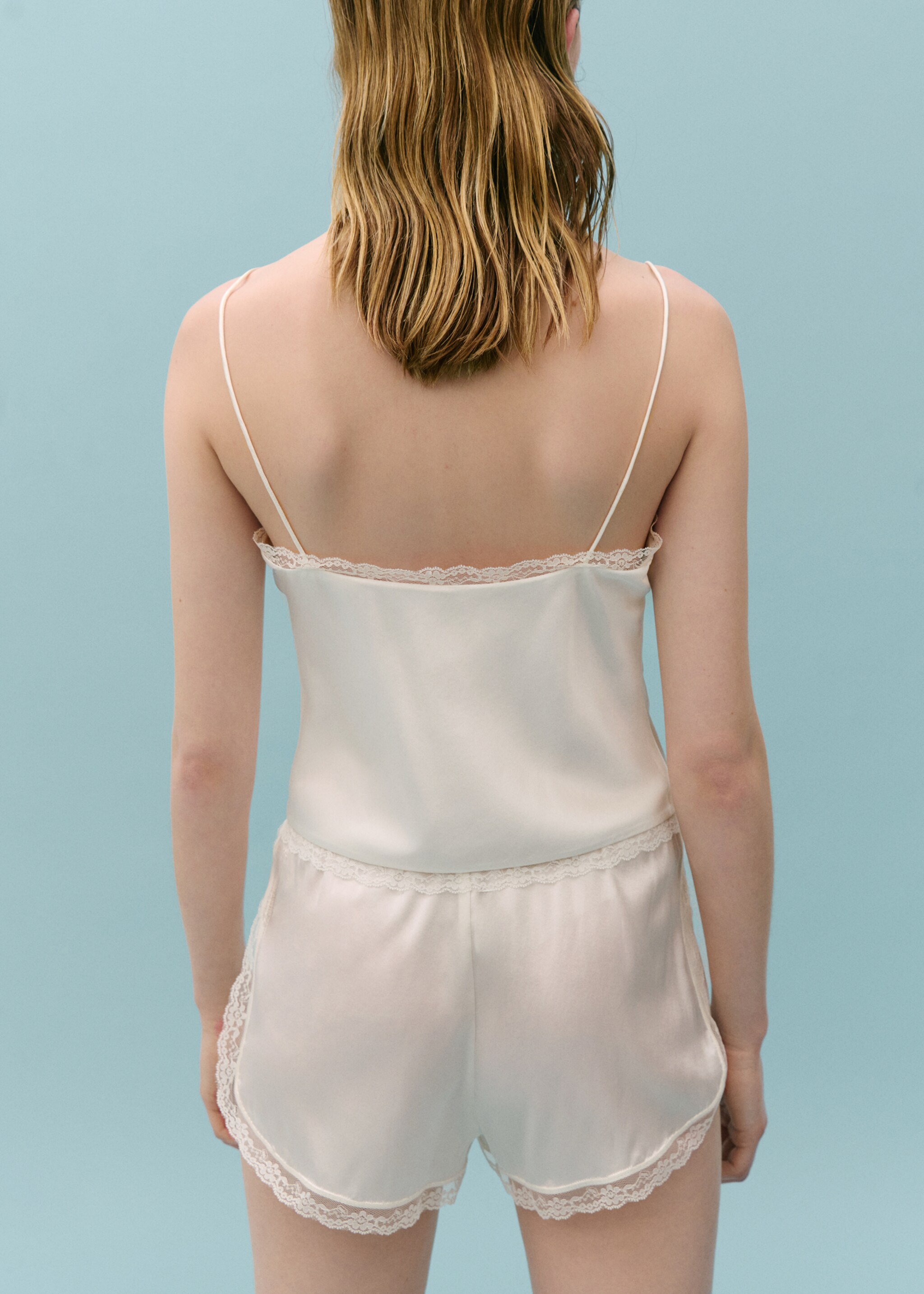 Silk lingerie shorts - Reverse of the article