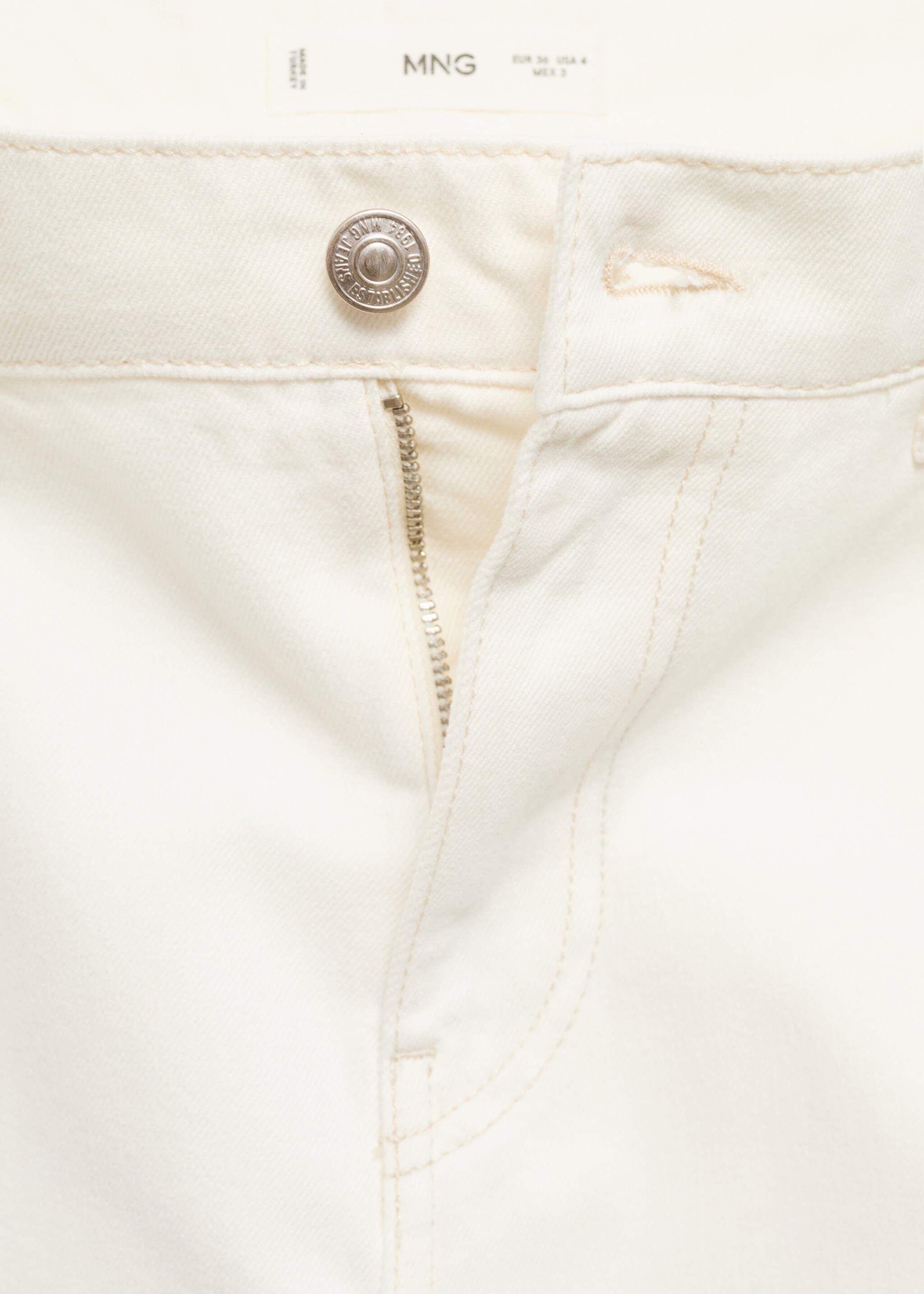 Straight jeans with flower patches - Details of the article 8