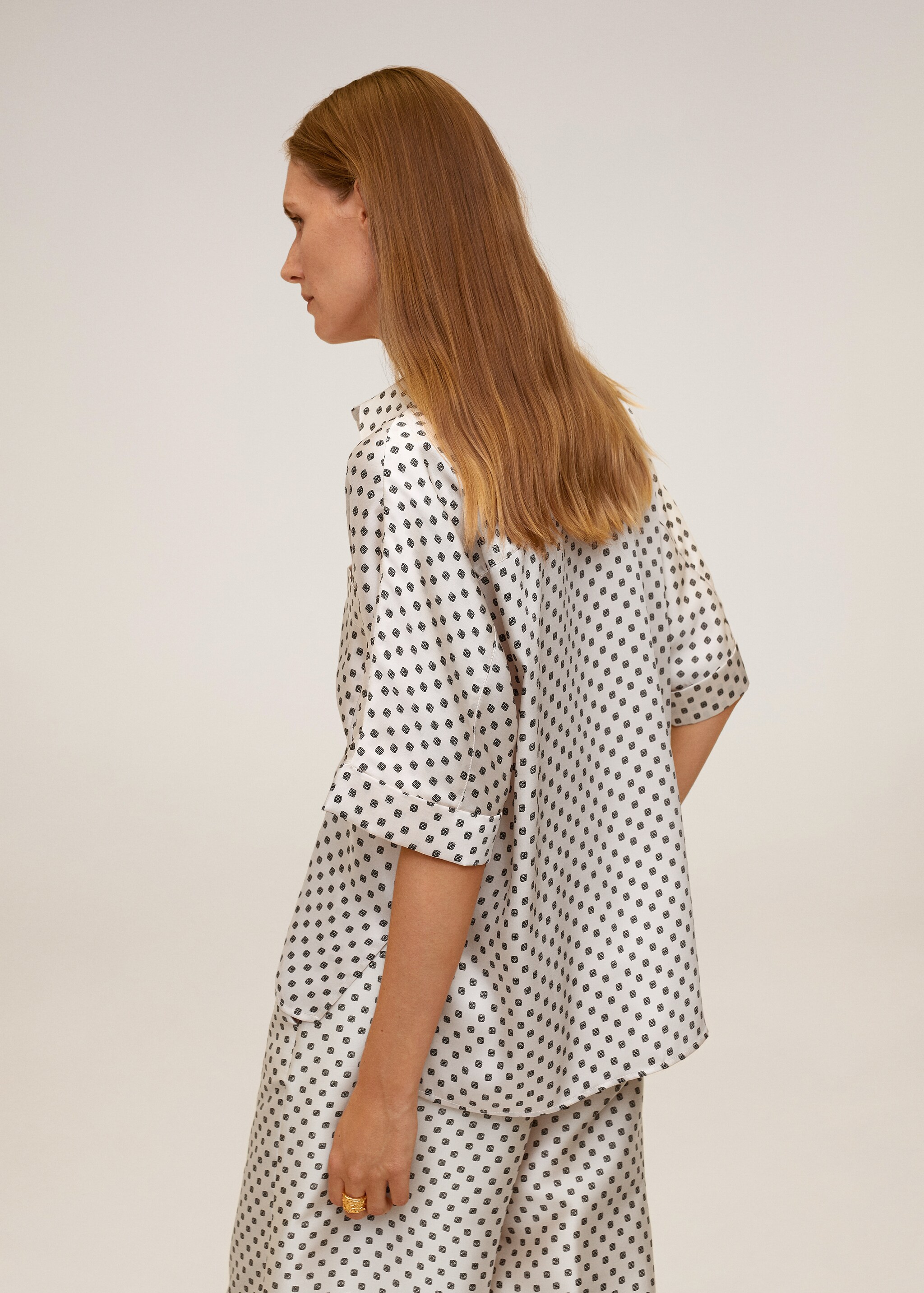 Camisa satinada estampada - Reverso del artículo