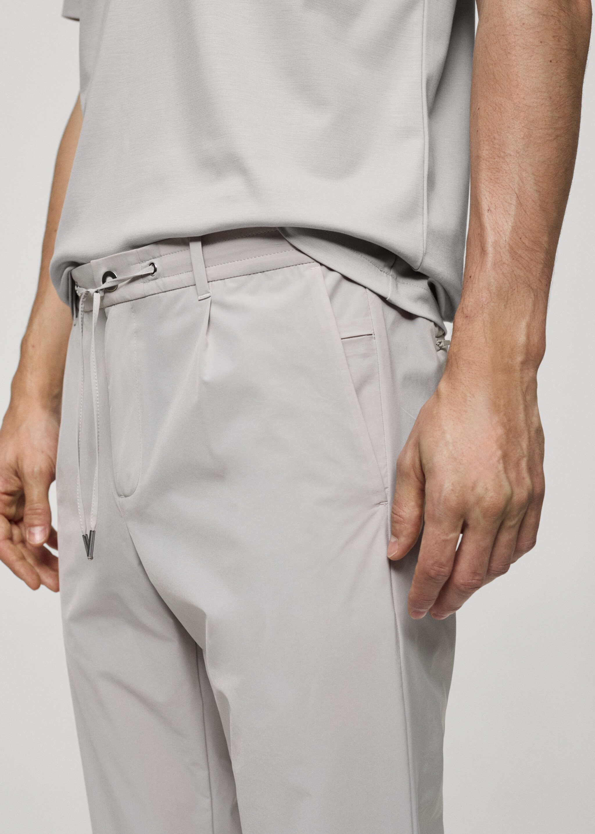 Water-repellent trousers with drawstring - Details of the article 1
