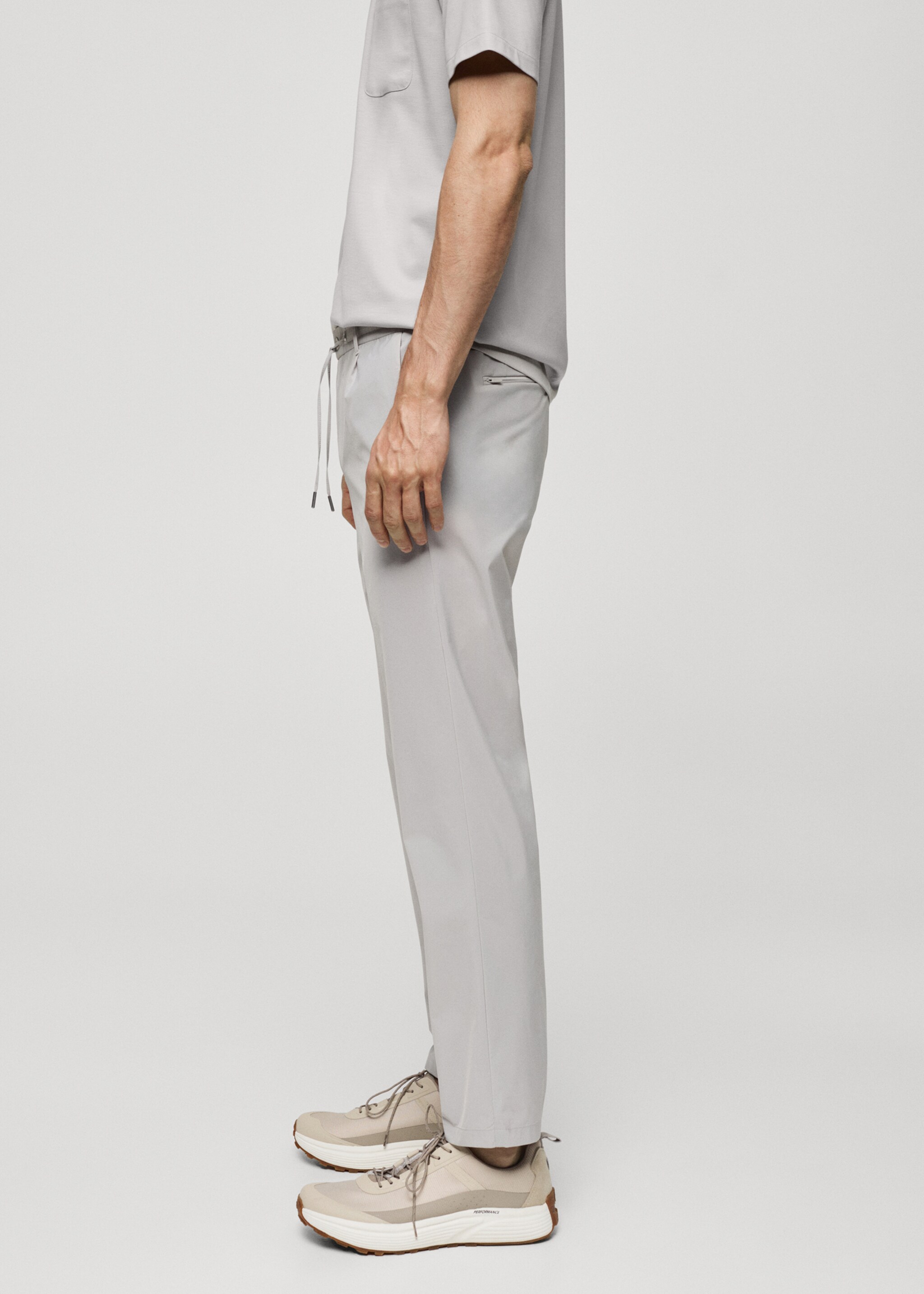 Water-repellent trousers with drawstring - Details of the article 2