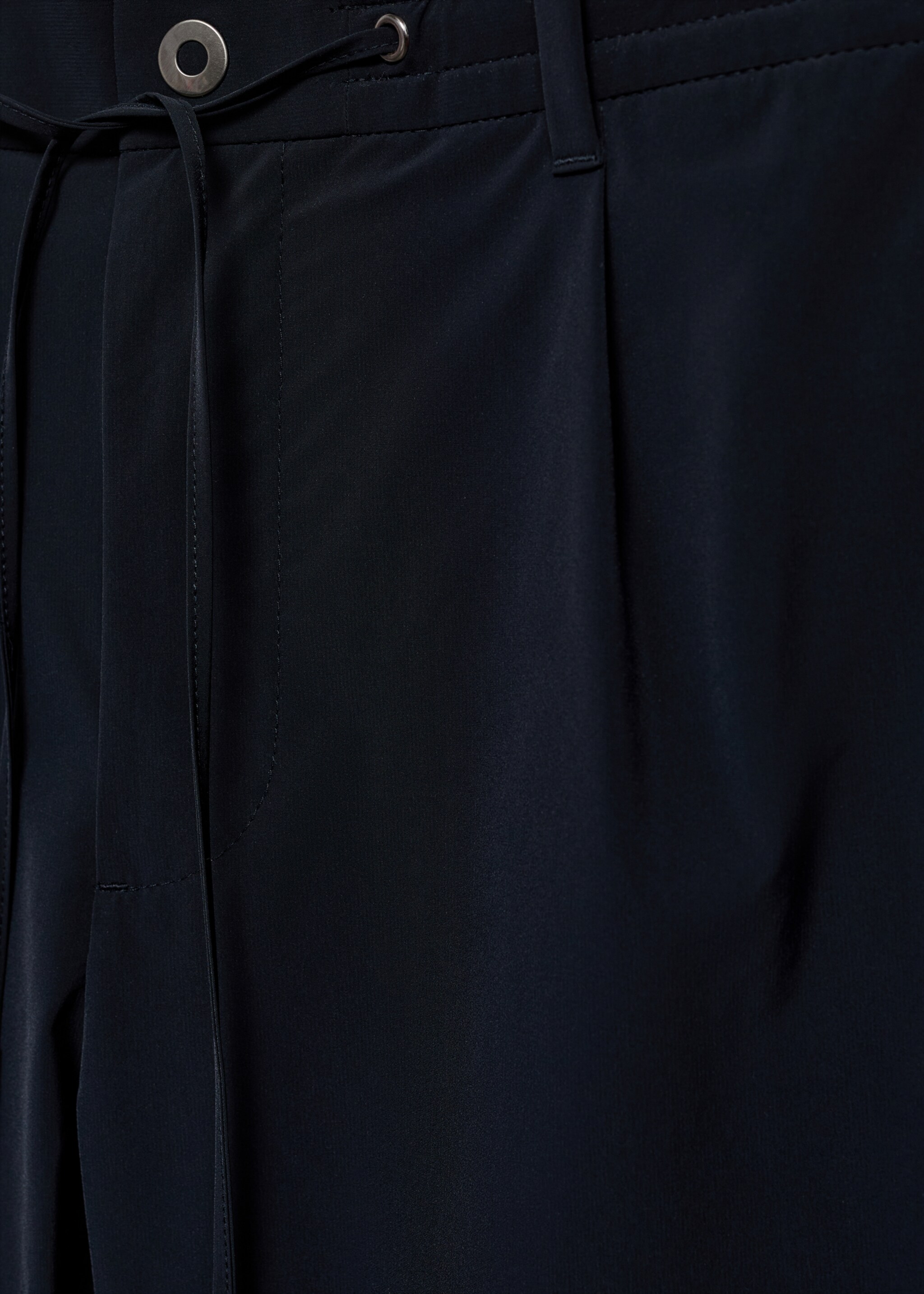 Wasserabweisende Hose mit Kordel - Detail des Artikels 8