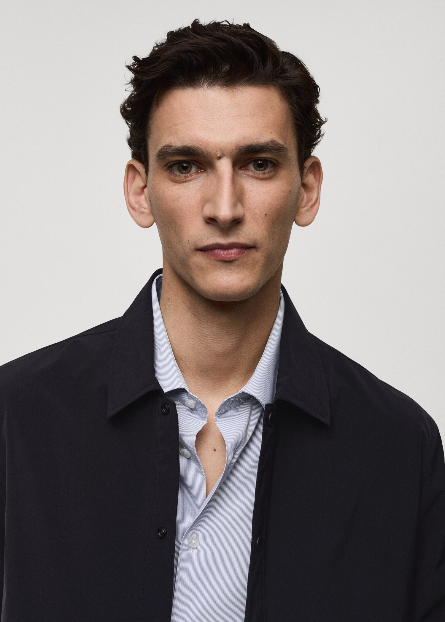Lightweight water-repellent overshirt - Details of the article 1