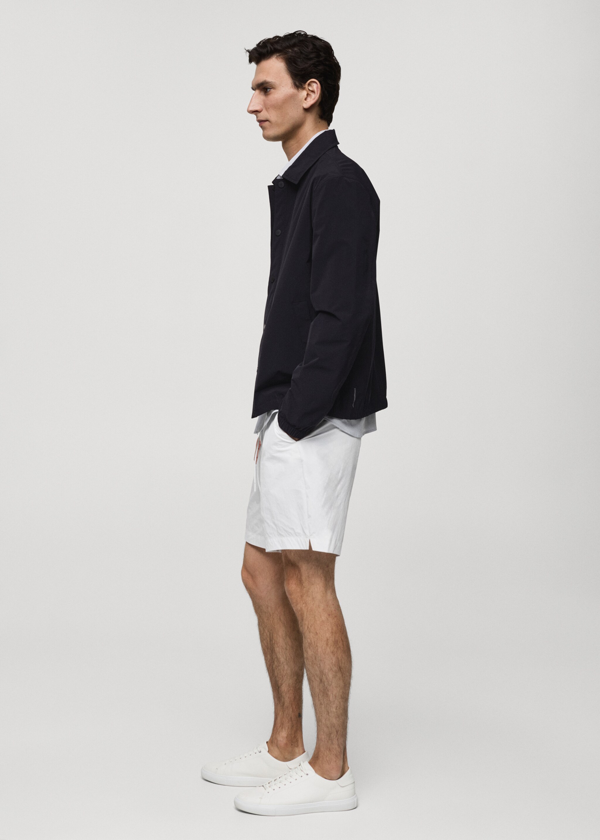 Lightweight water-repellent overshirt - Details of the article 2