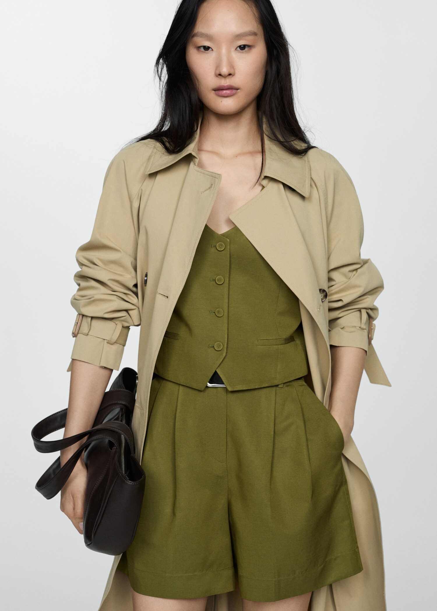 Linen-blend Bermuda plated shorts - Details of the article 1