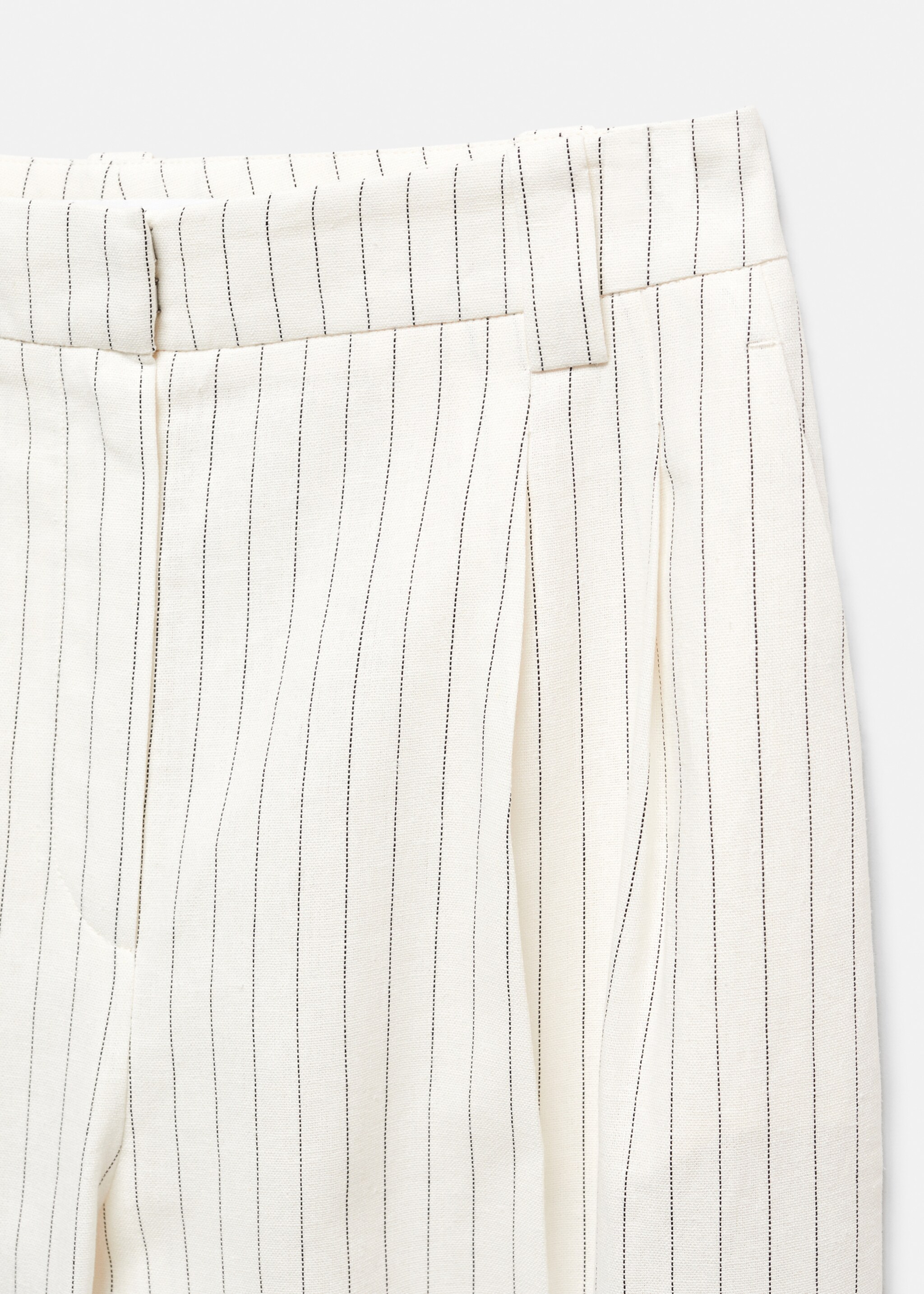 Pleated linen trousers - Details of the article 8, White. Ref: 67060435-00.