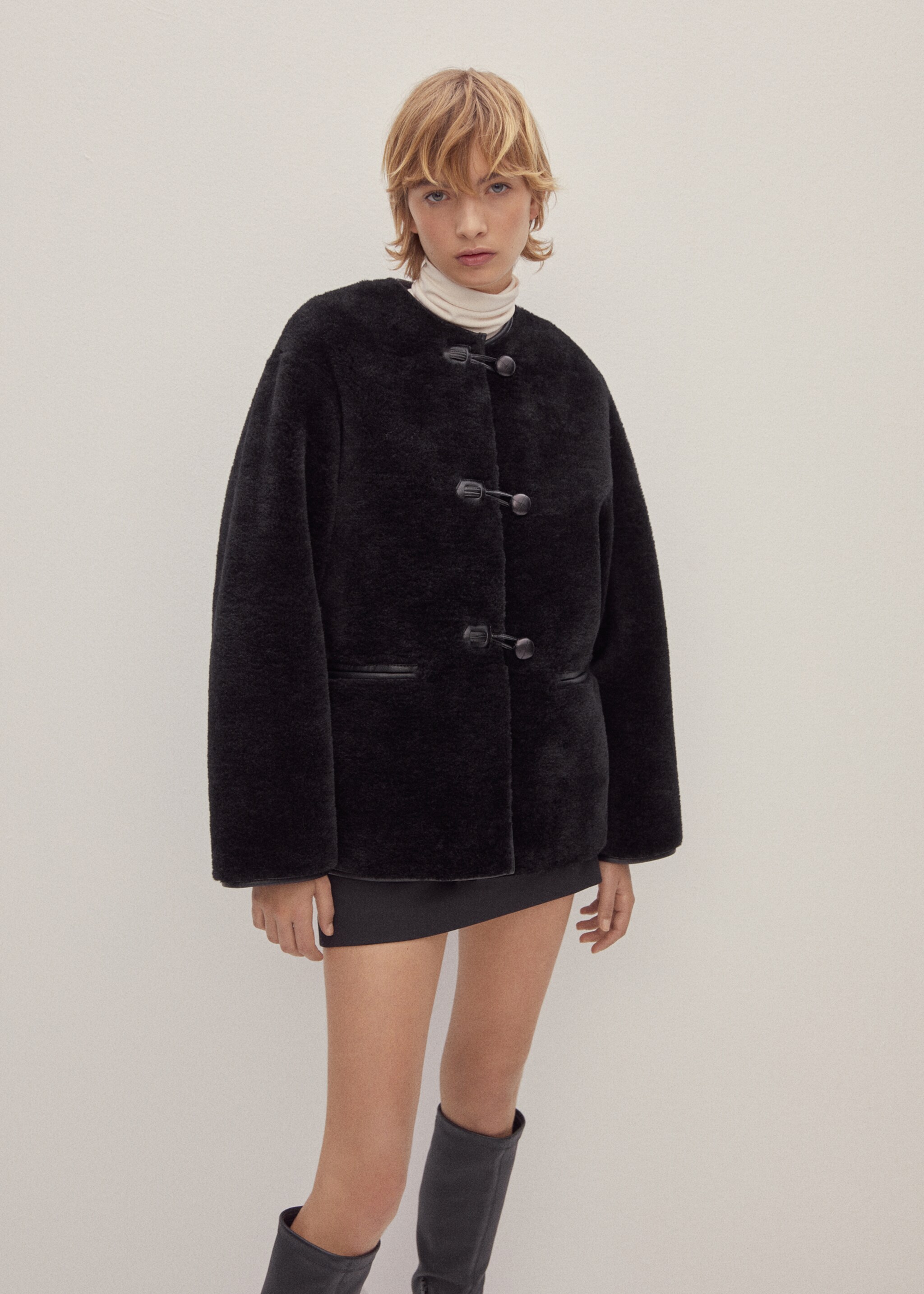 Manteau en imitation fourrure à ornements - Détail de l'article 7