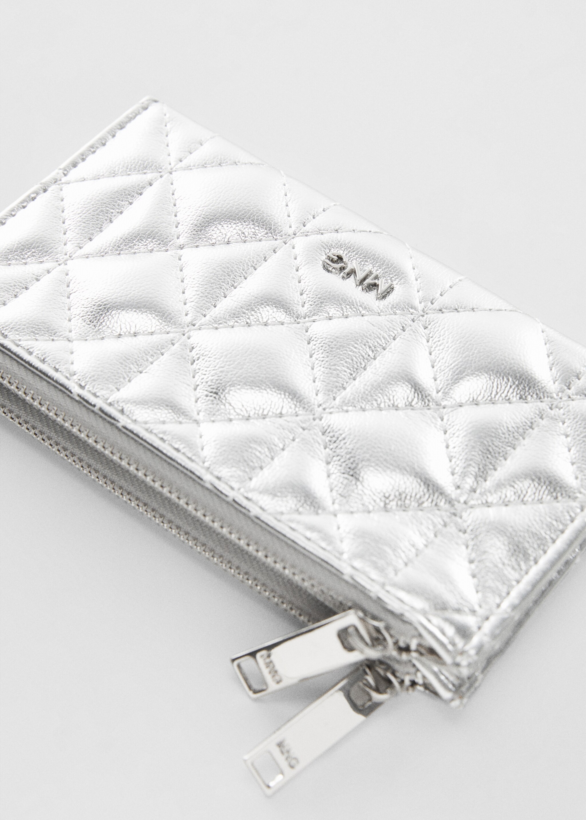 Gesteppte Geldbörse mit Logo - Detail des Artikels 1, Silber. Ref: 67060443-00.