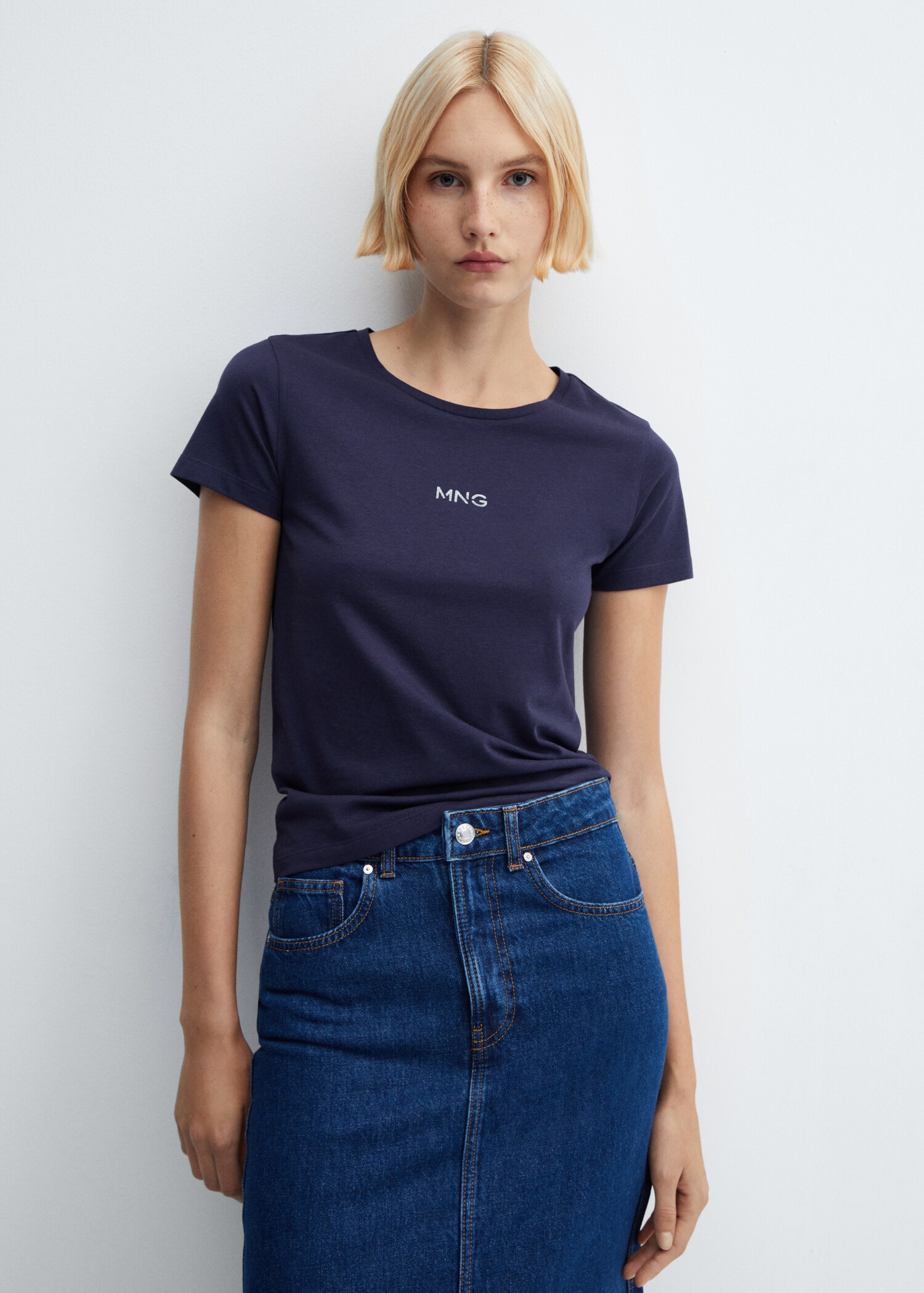 T-shirt logo métallisé - Plan moyen