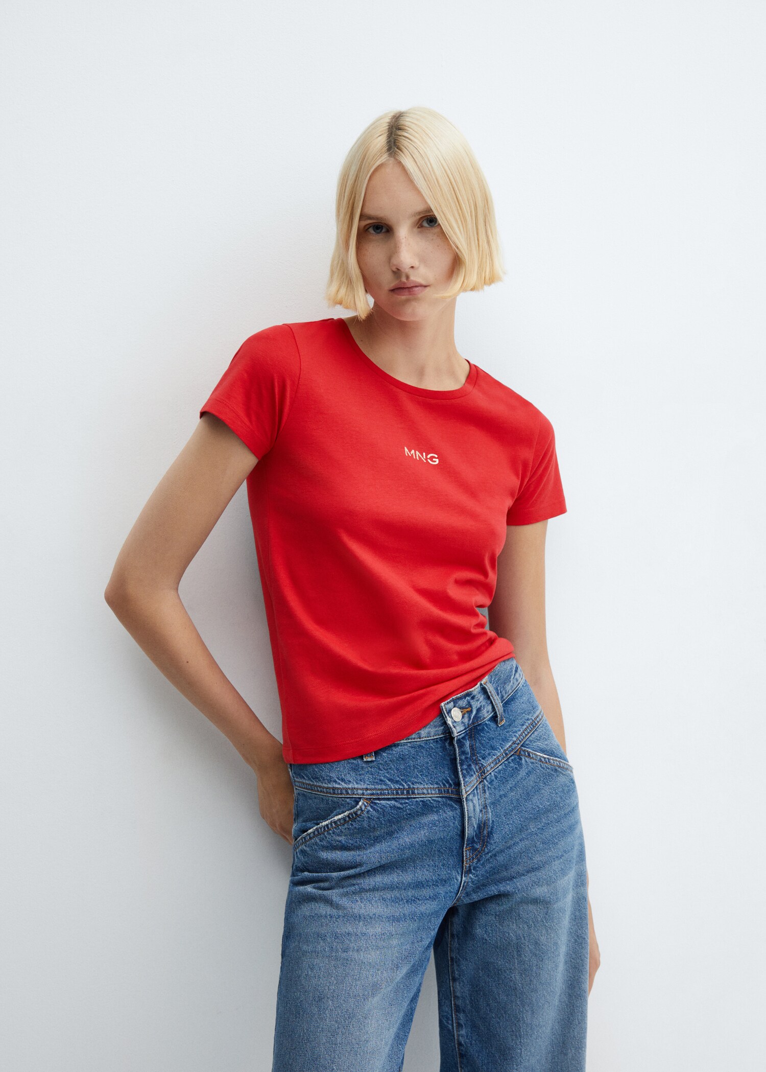 T-shirt logo métallisé - Plan moyen