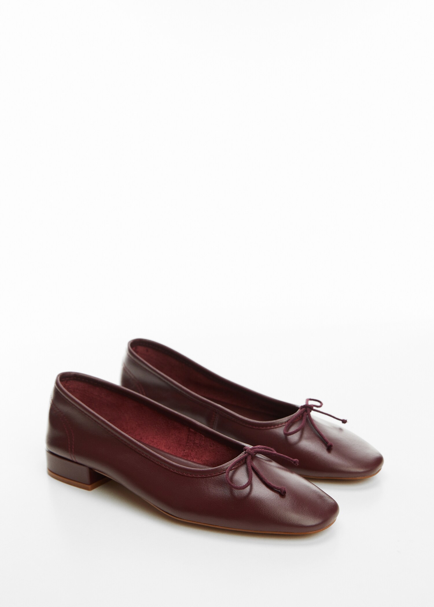 Leder-Ballerinas mit Schleife - Mittlere Ansicht