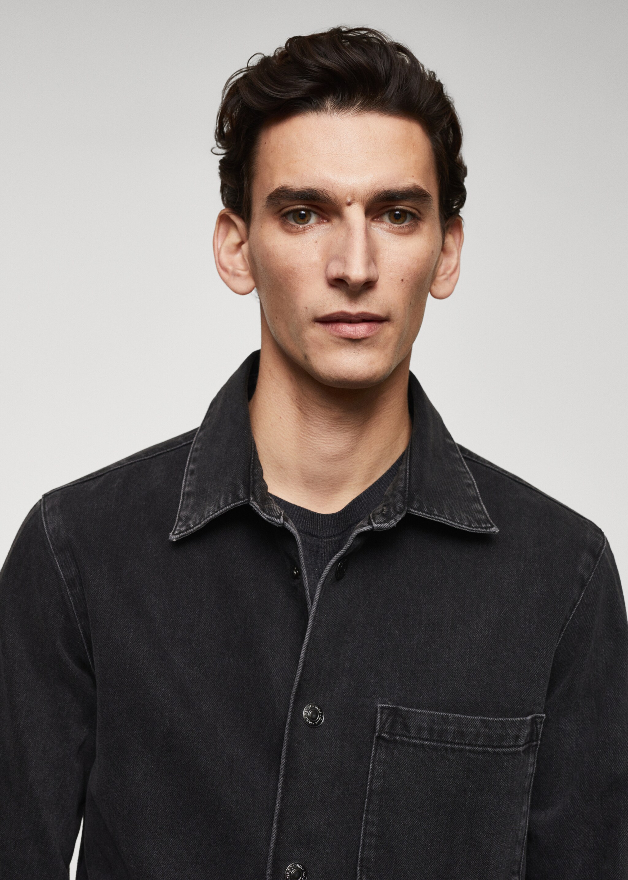 Surchemise jean poche - Détail de l'article 1, Black denim. Ref: 67060619-00.