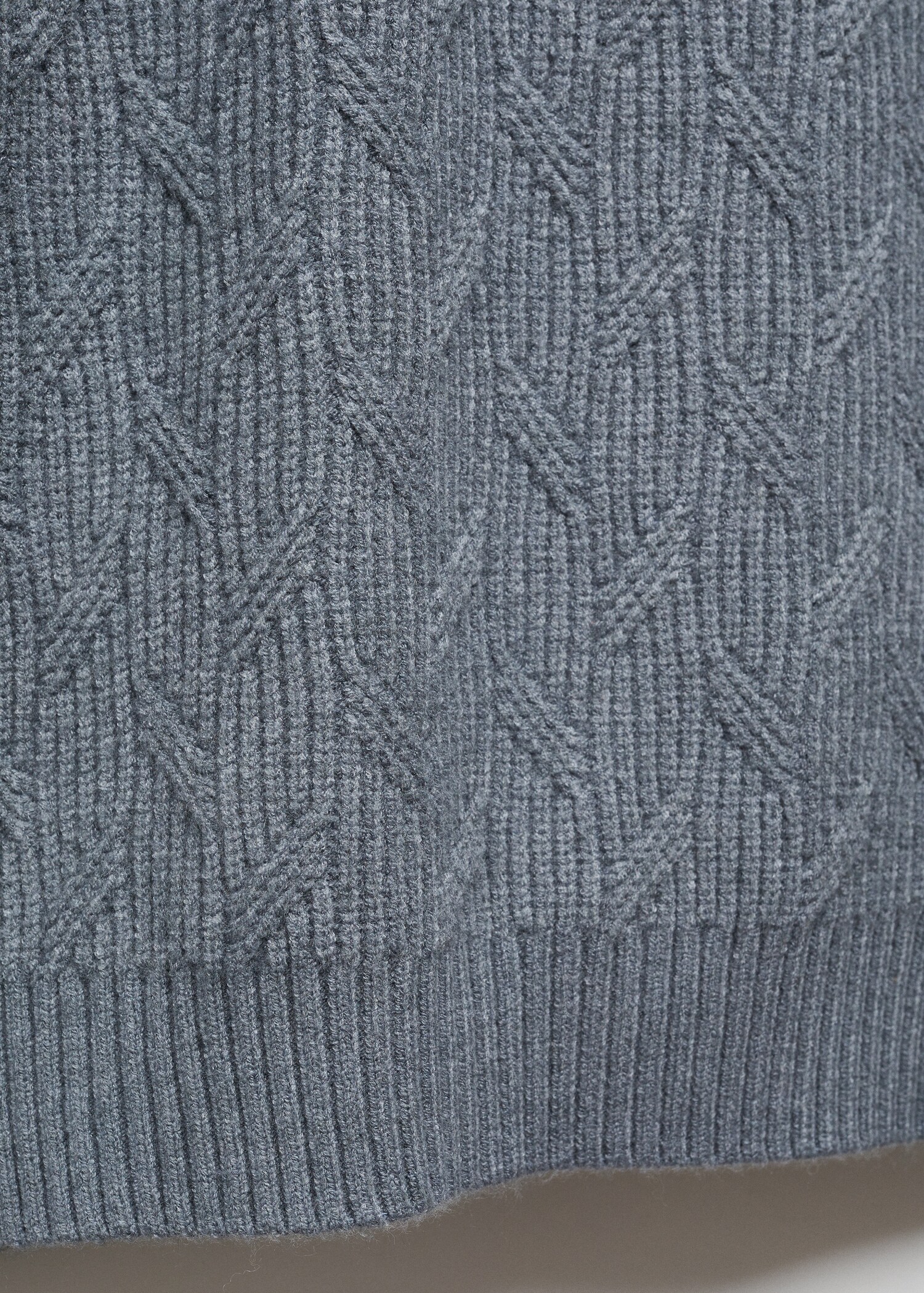 Pullover mit Zopfmuster - Detail des Artikels 8