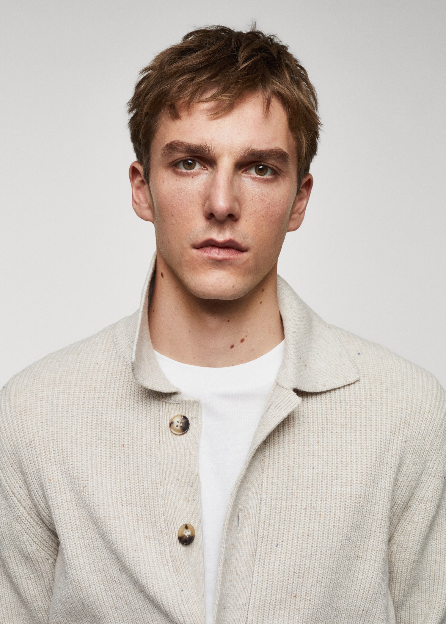 Buttoned ribbed cardigan - Details of the article 1