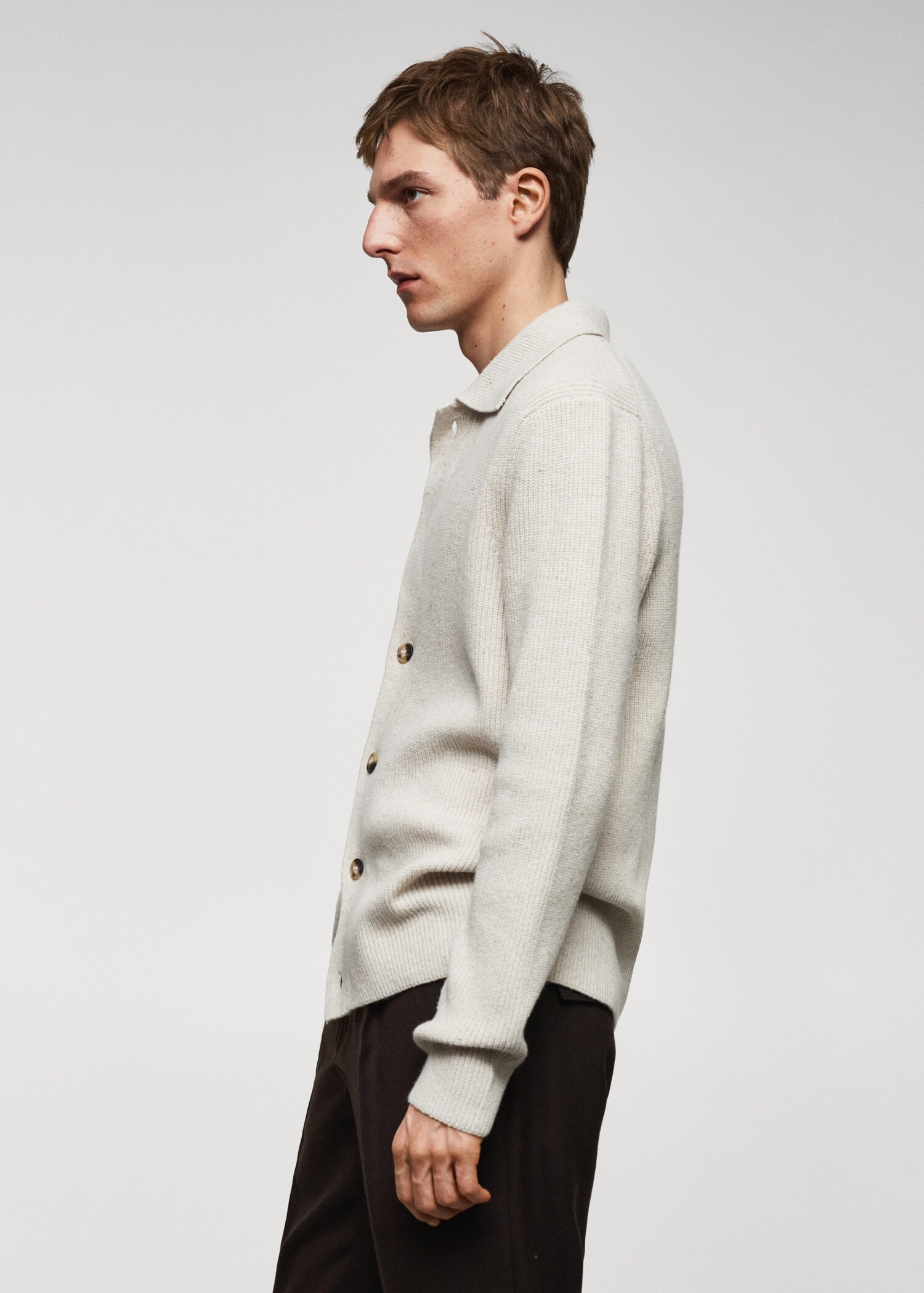 Buttoned ribbed cardigan - Details of the article 2