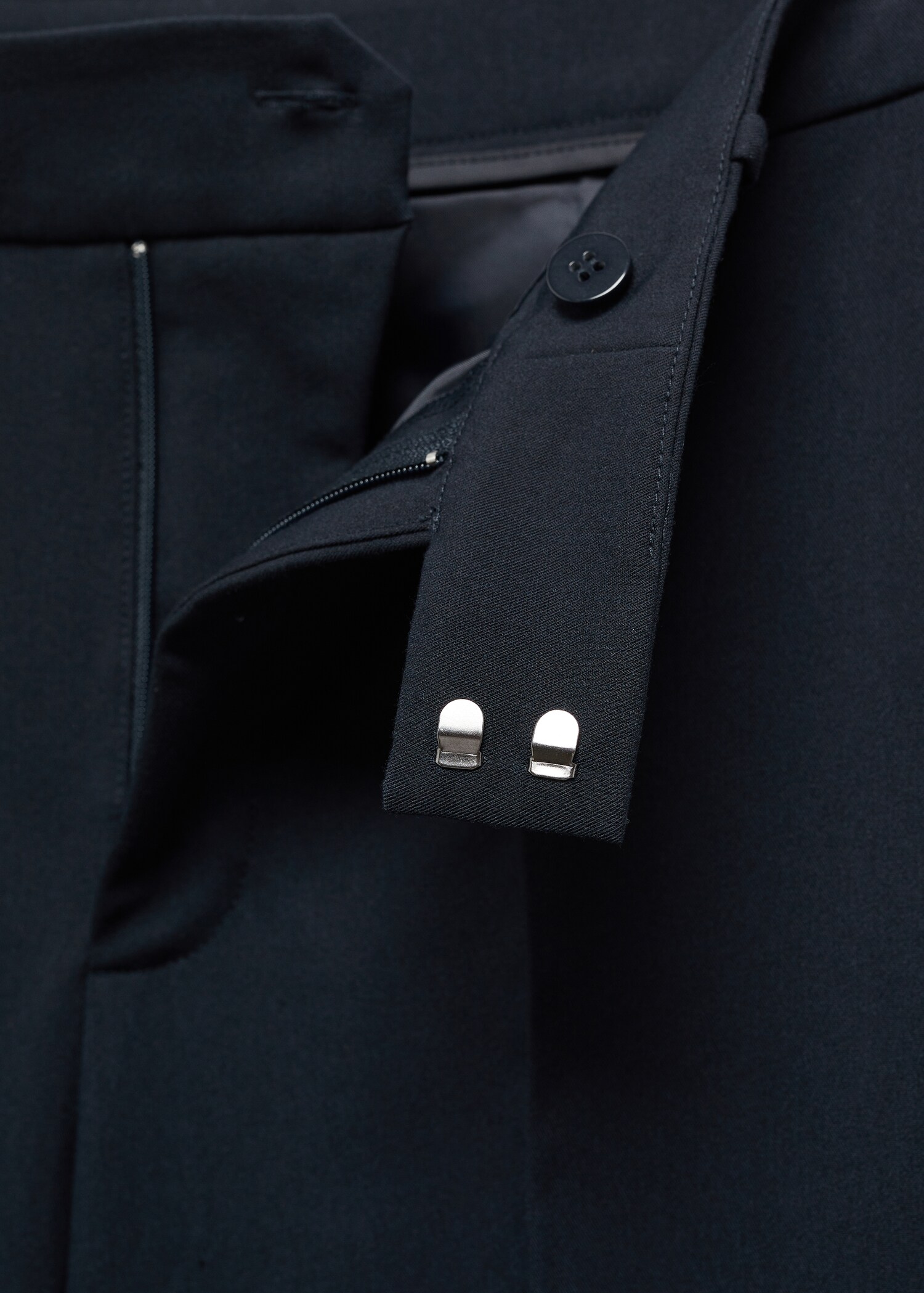 Straight suit trousers - Details of the article 8