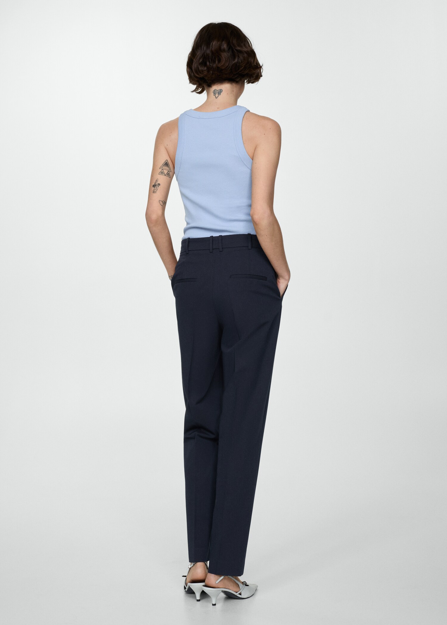 Straight suit trousers - Reverse of the article
