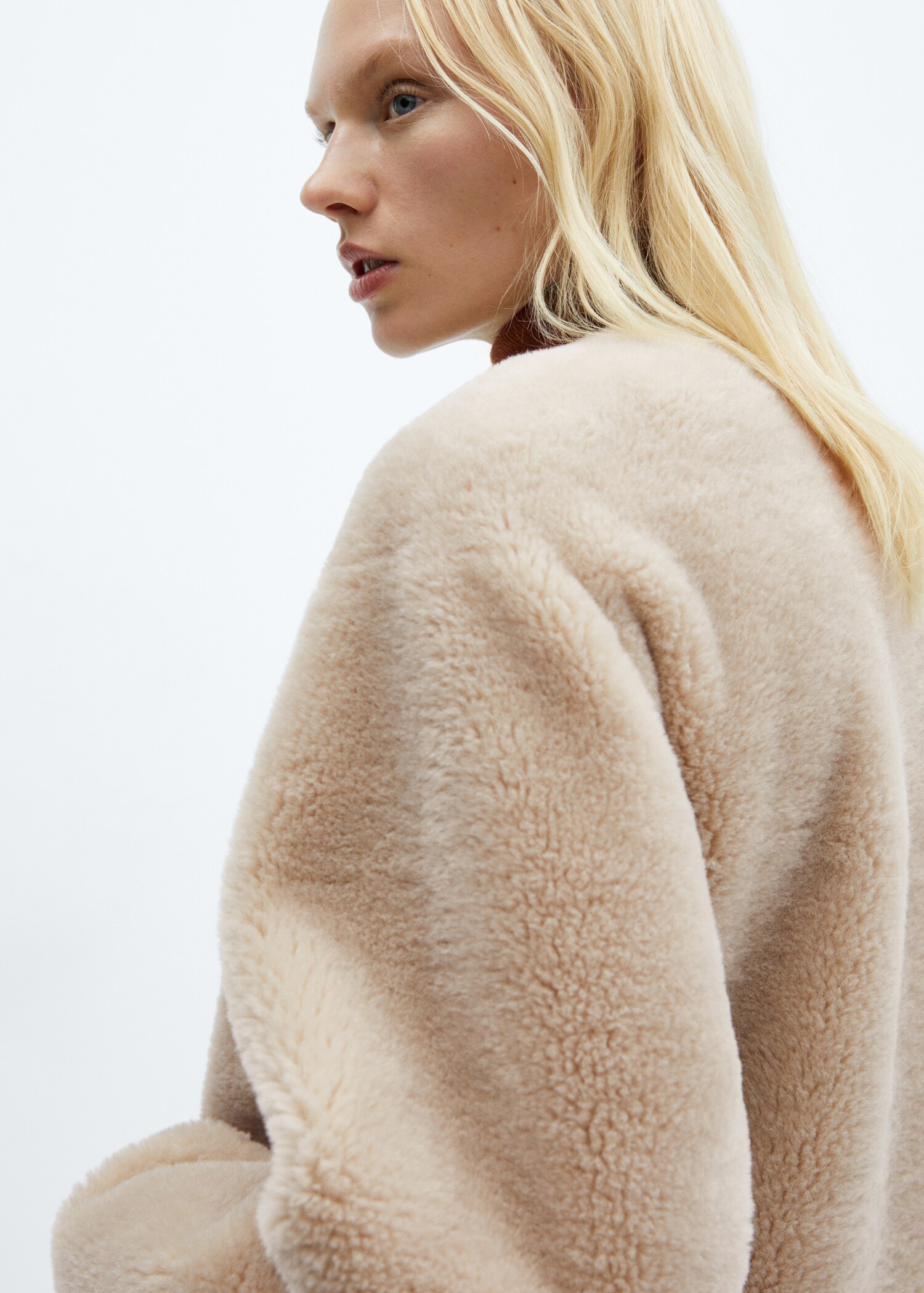 Fur-effect coat with appliqués - Details of the article 1